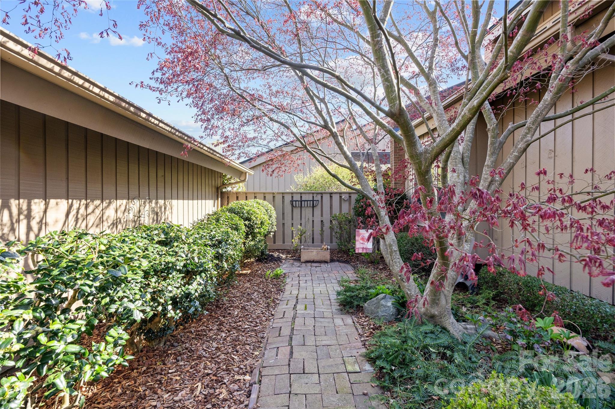 5120 Dunes Court — Charlotte
