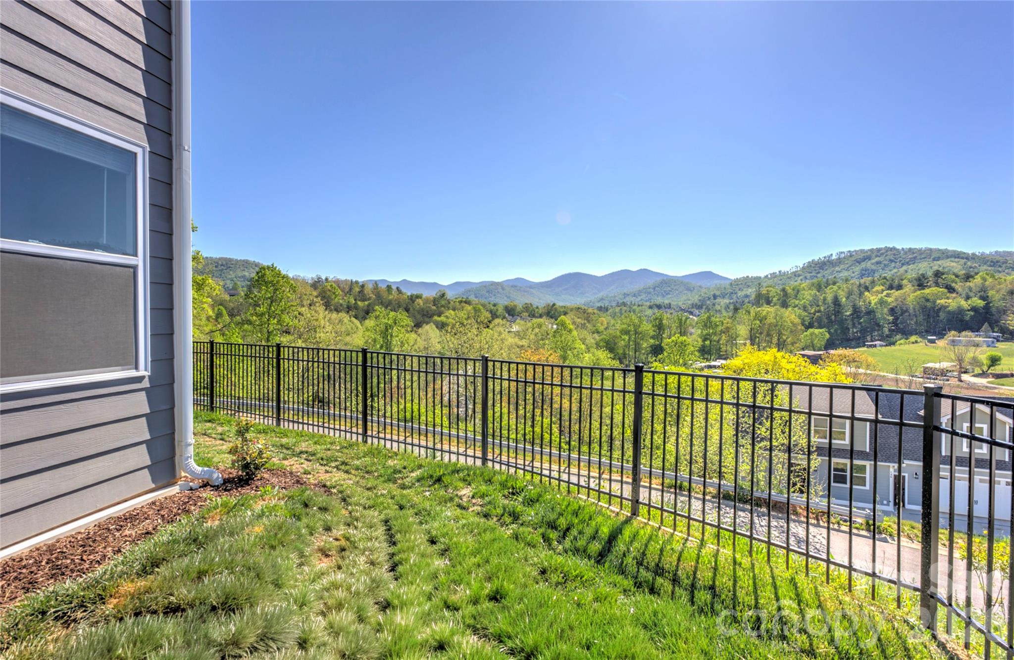 141 Amblers Knoll Road — Weaverville