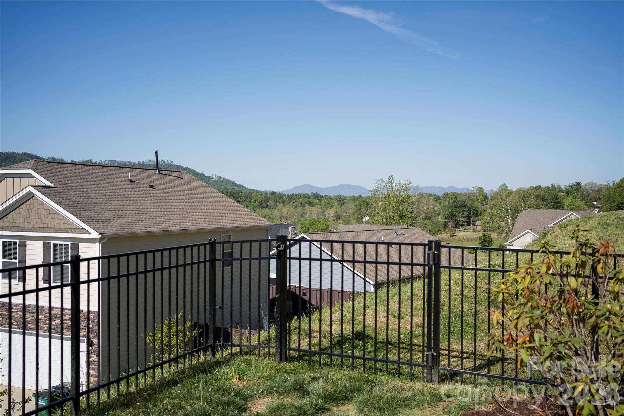 141 Amblers Knoll Road — Weaverville