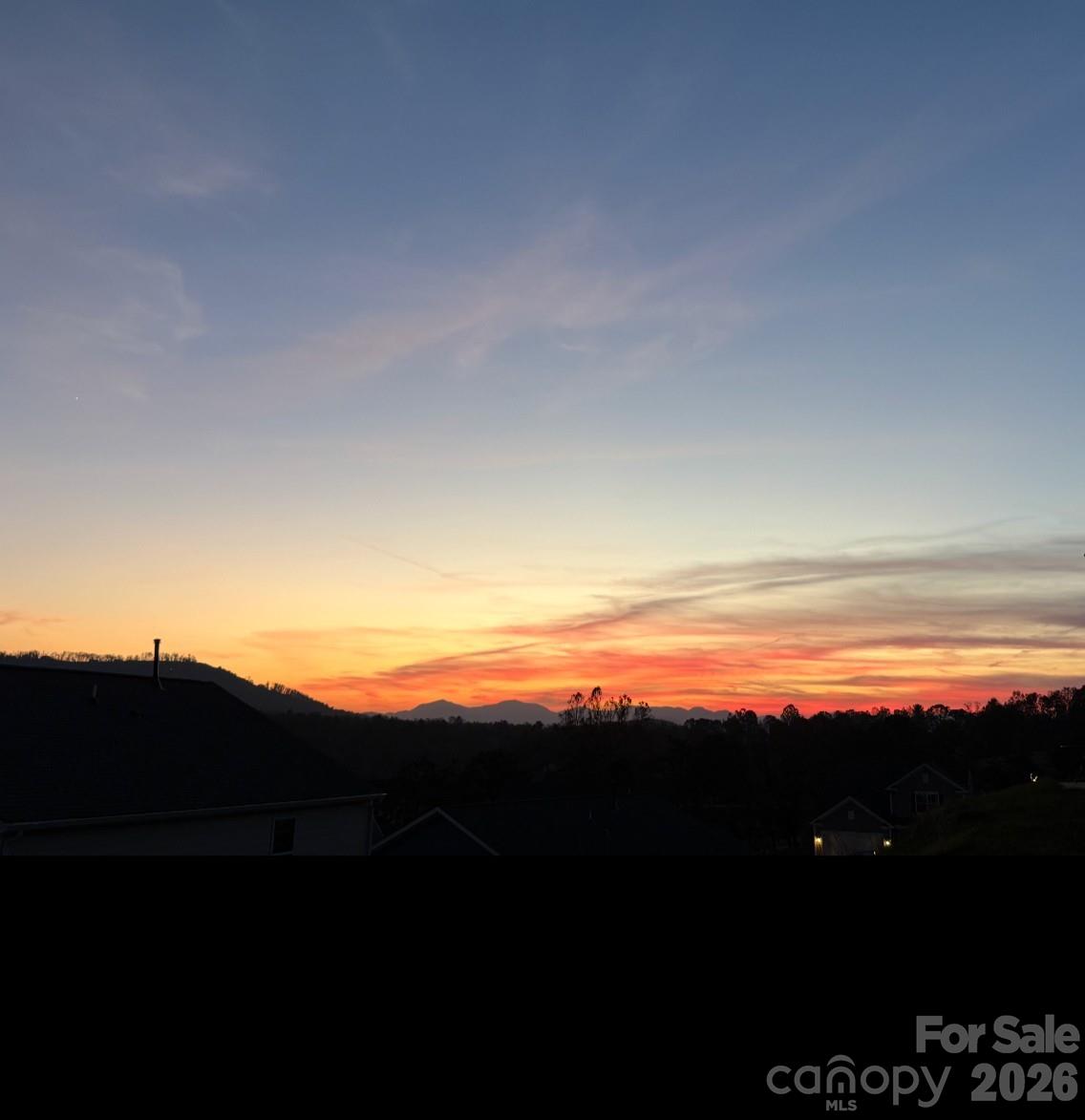 141 Amblers Knoll Road — Weaverville