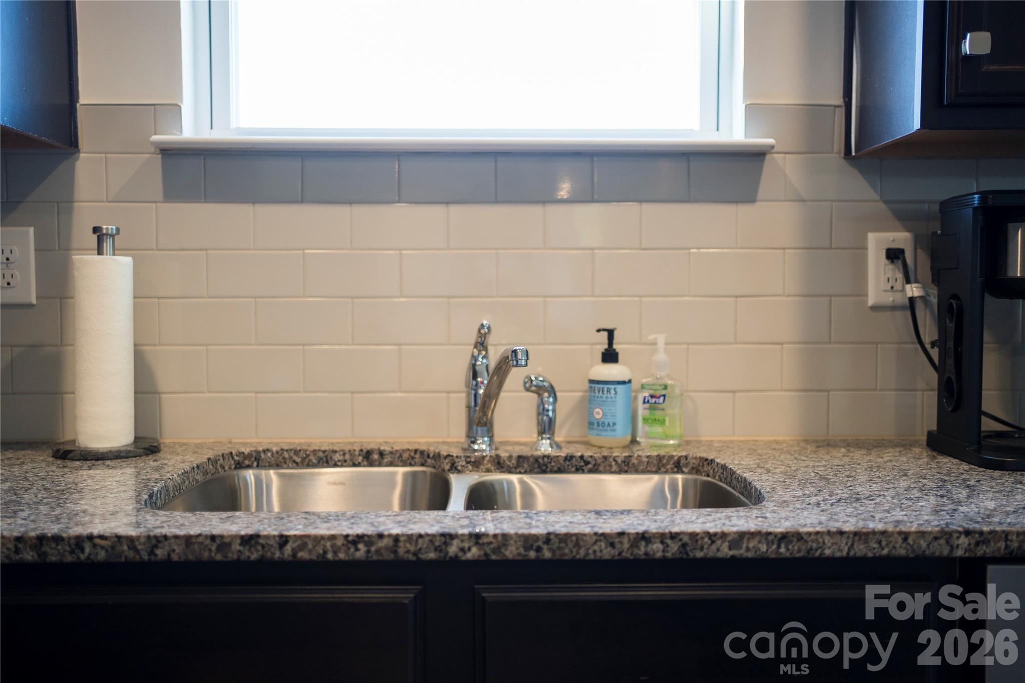 141 Amblers Knoll Road — Weaverville