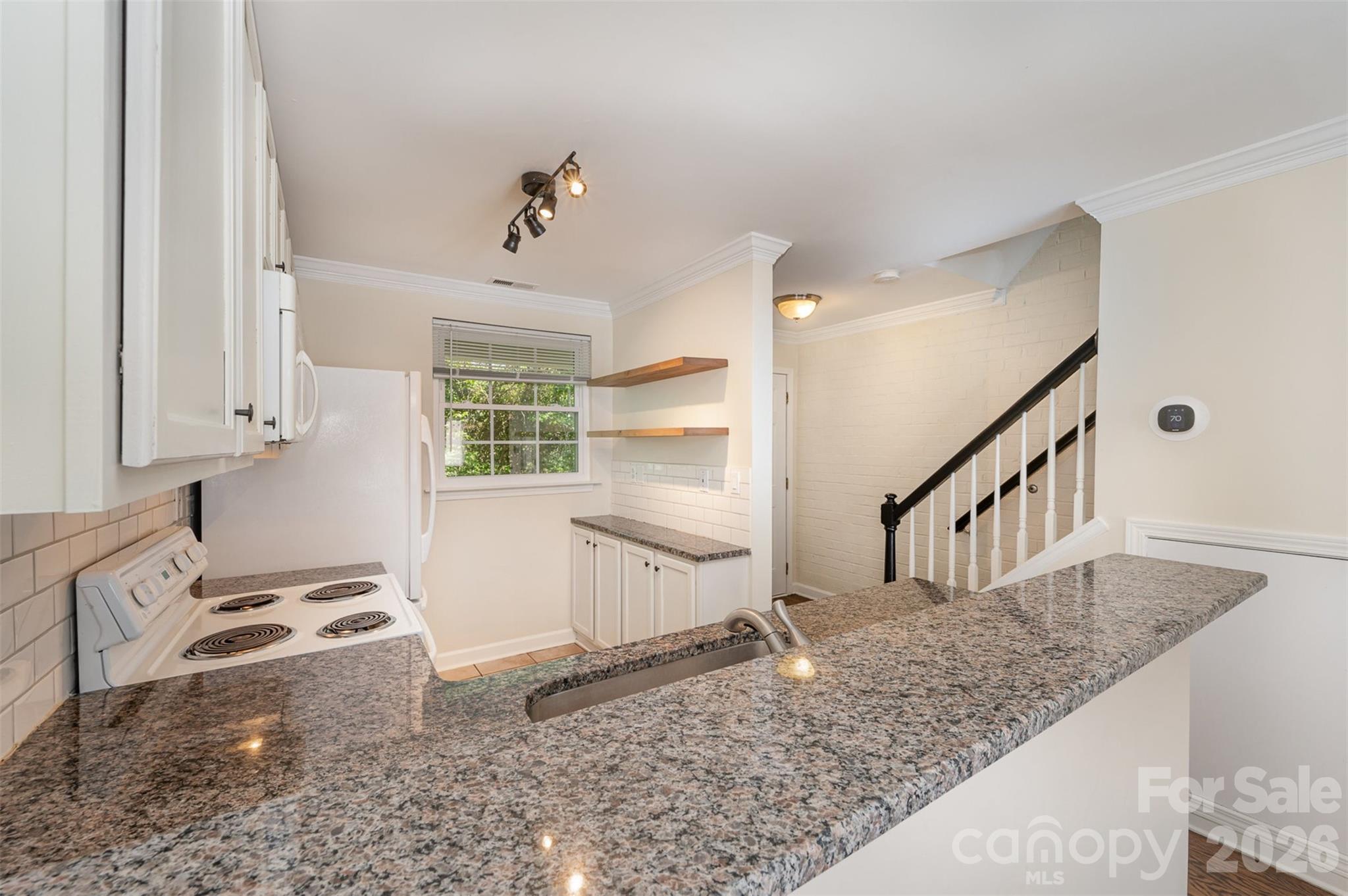 1218 Green Oaks Lane #E — Charlotte