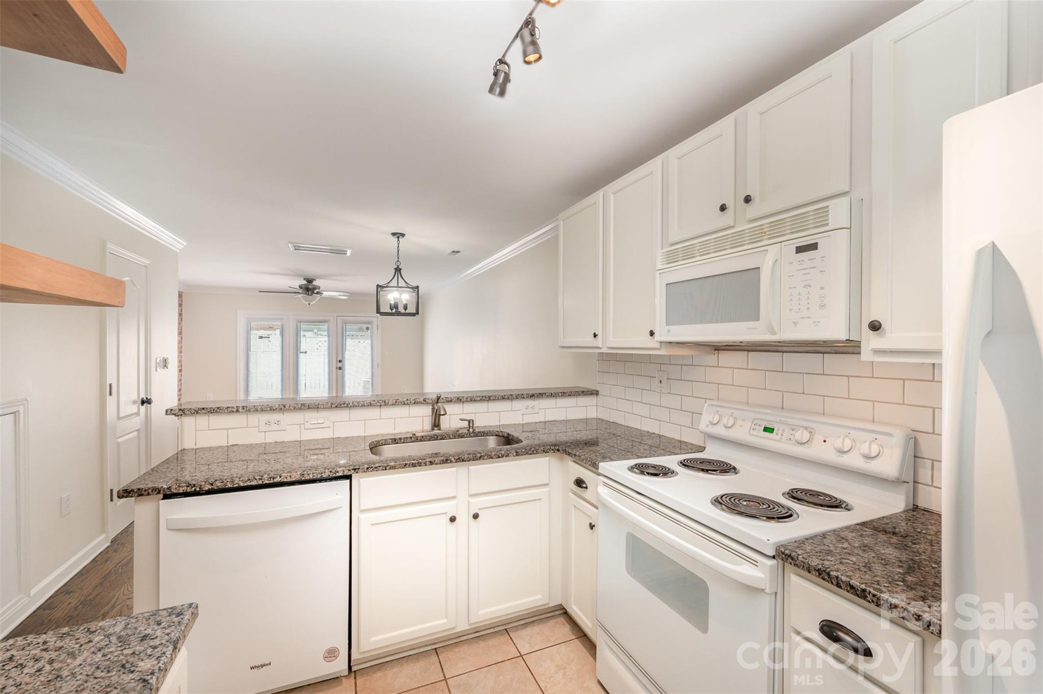 1218 Green Oaks Lane #E — Charlotte