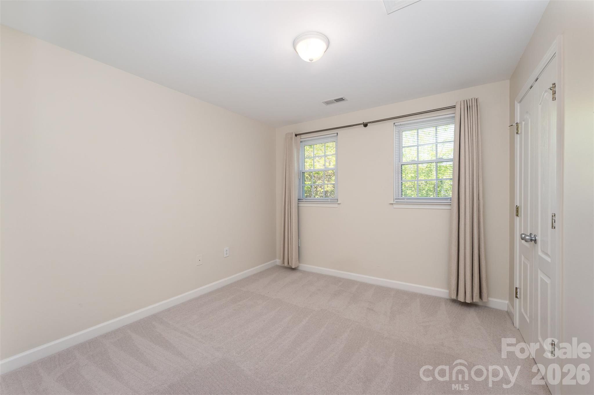 1218 Green Oaks Lane #E — Charlotte