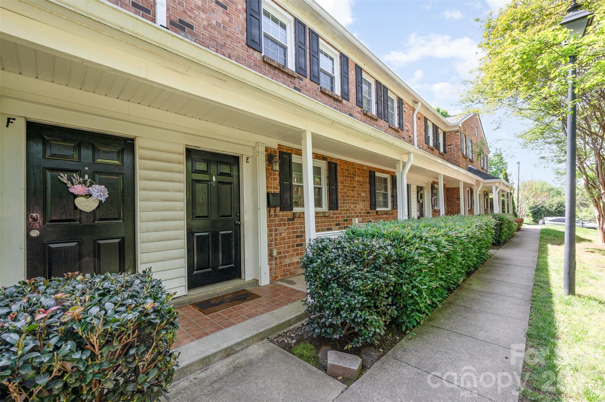 1218 Green Oaks Lane #E — Charlotte