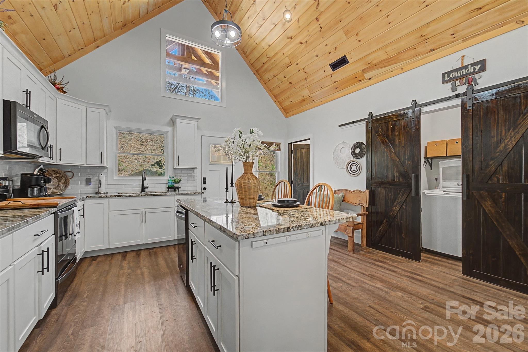 79 Abbey View Road — Bryson City