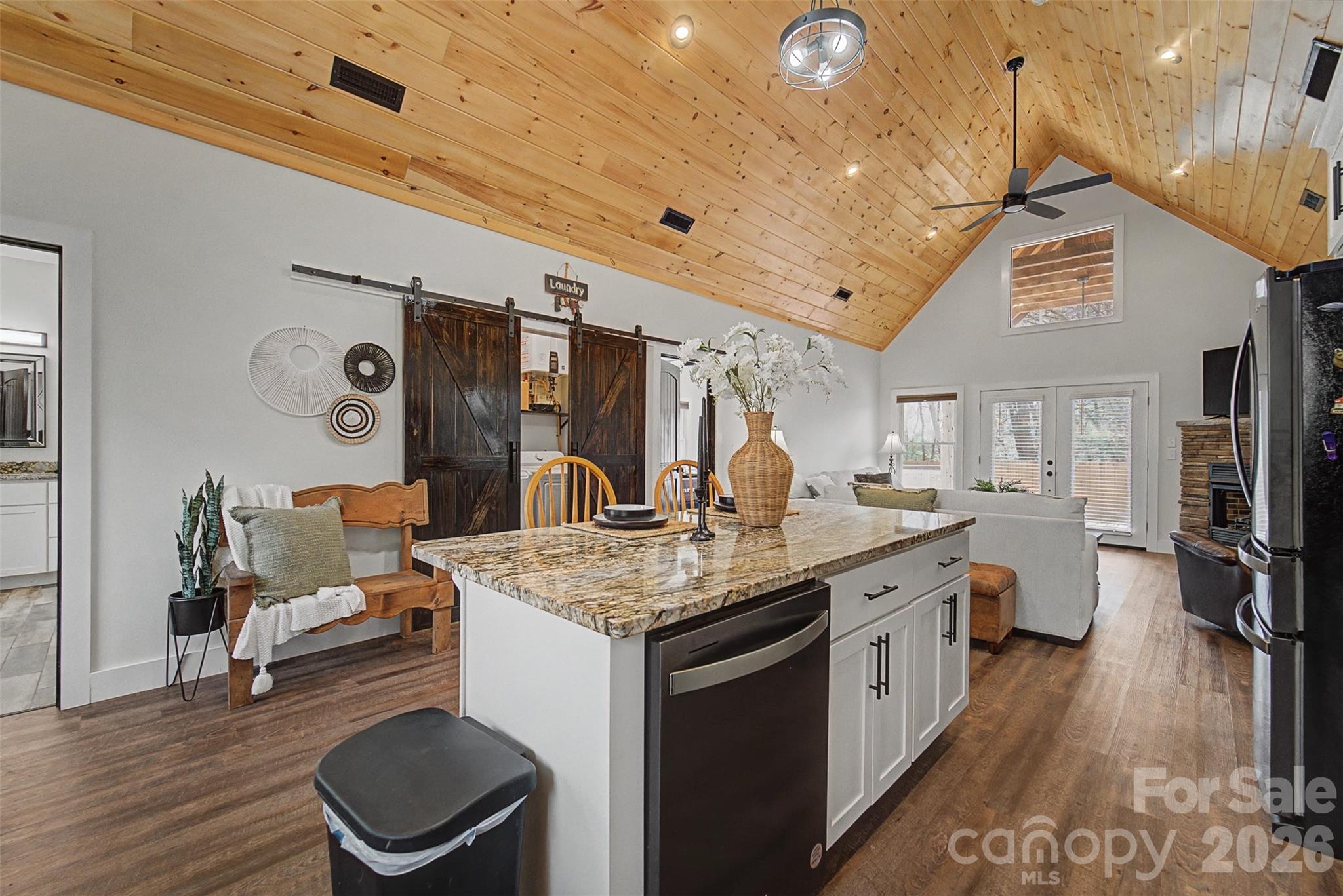 79 Abbey View Road — Bryson City