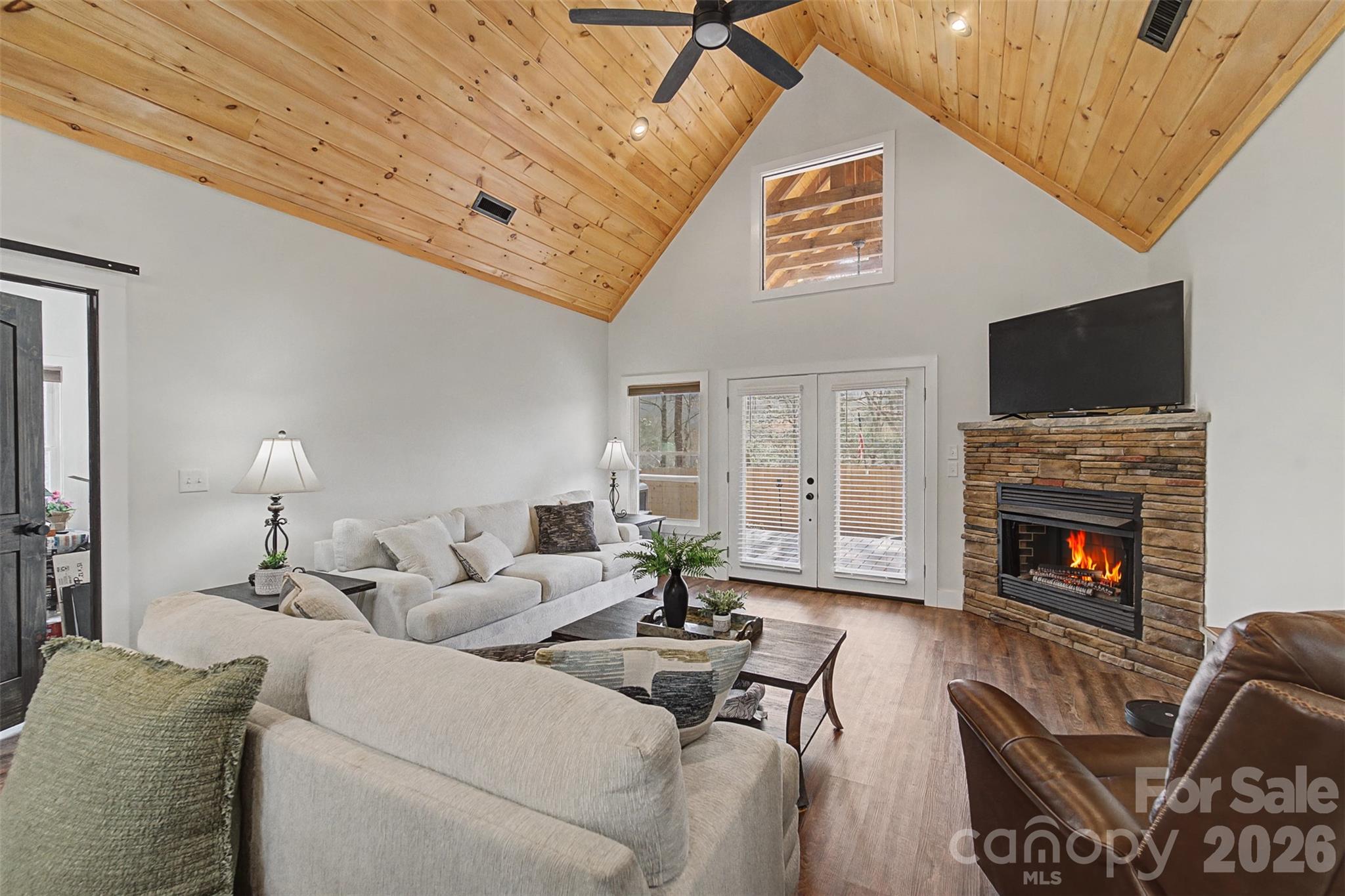79 Abbey View Road — Bryson City