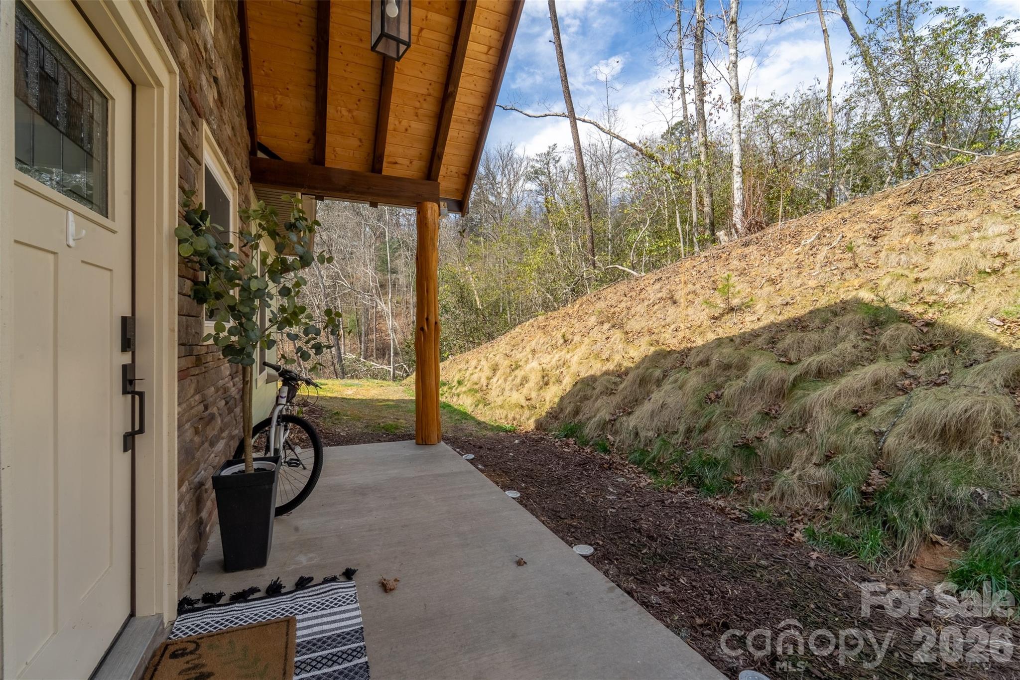 79 Abbey View Road — Bryson City
