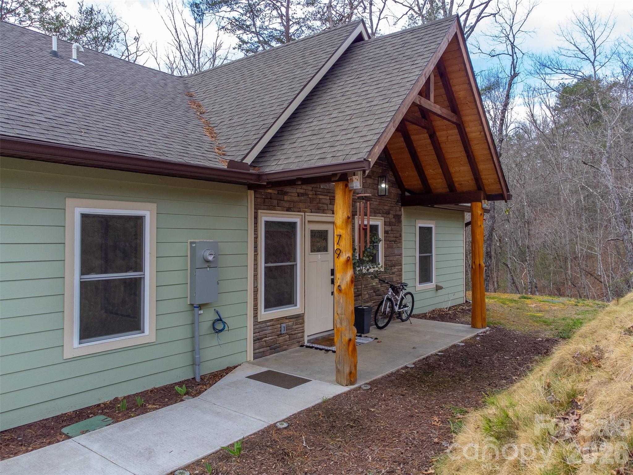 79 Abbey View Road — Bryson City