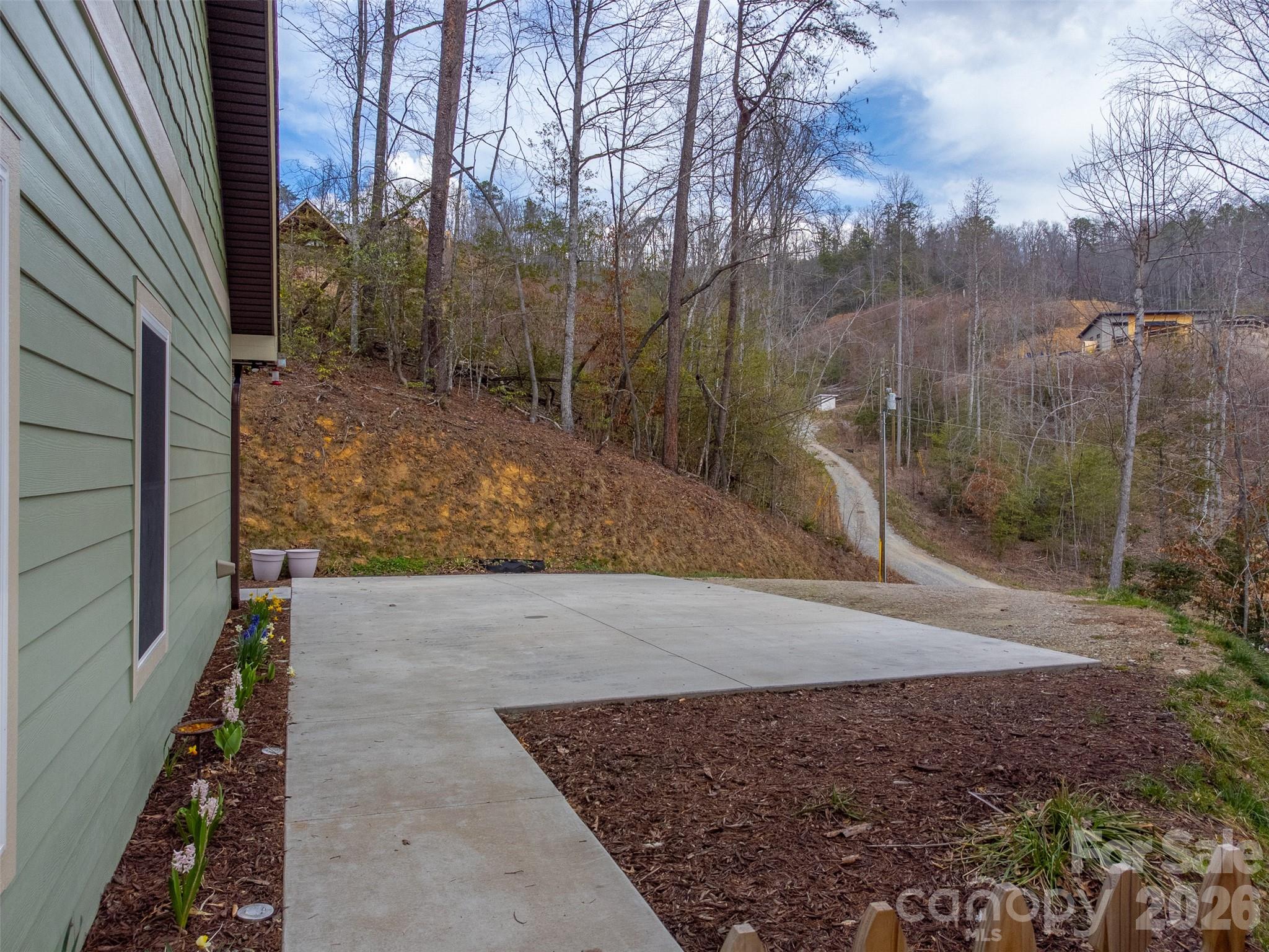 79 Abbey View Road — Bryson City
