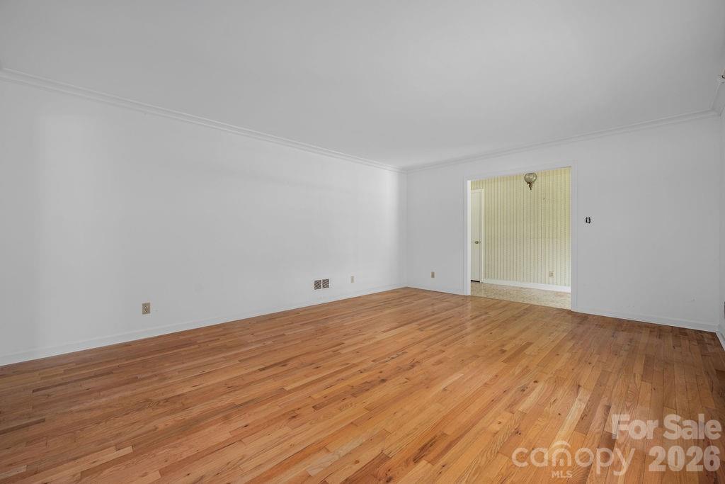 5022 Cheviot Road — Charlotte