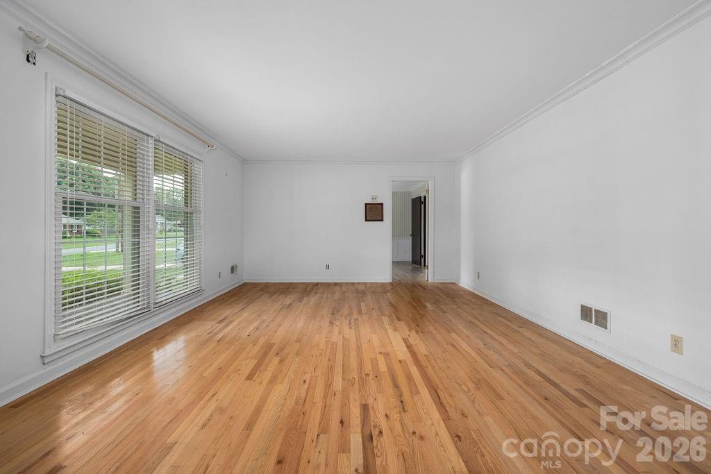 5022 Cheviot Road — Charlotte