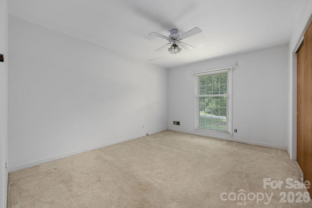 5022 Cheviot Road — Charlotte