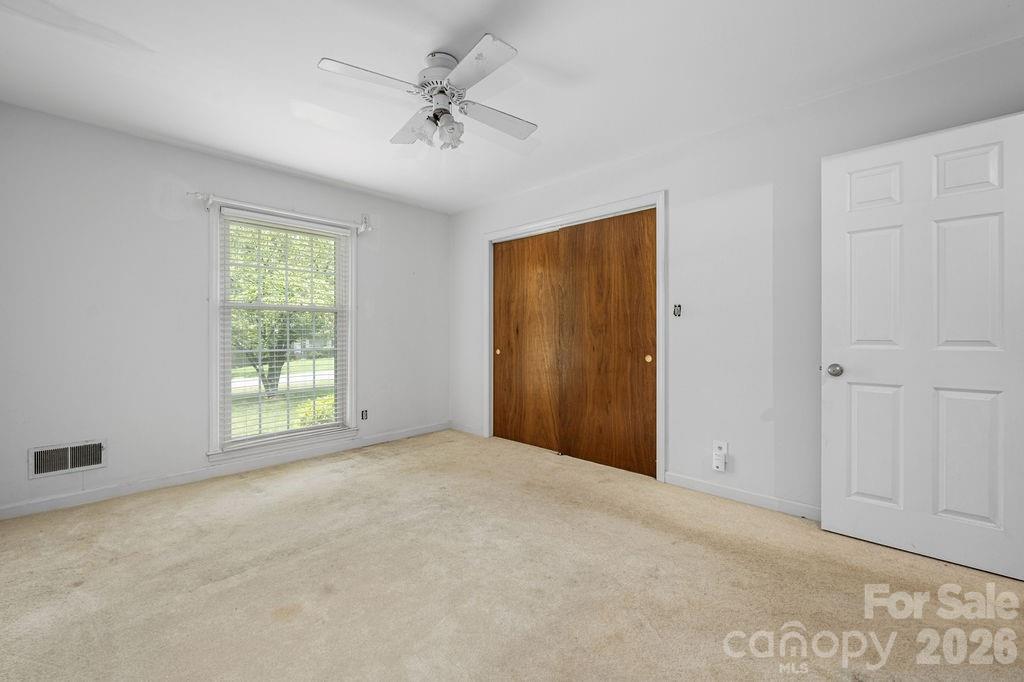 5022 Cheviot Road — Charlotte
