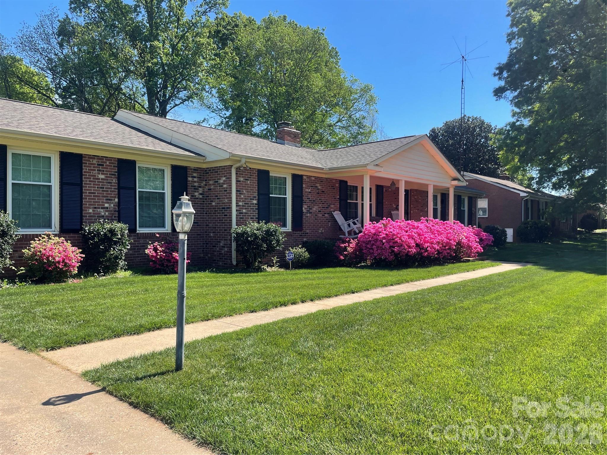 5022 Cheviot Road — Charlotte