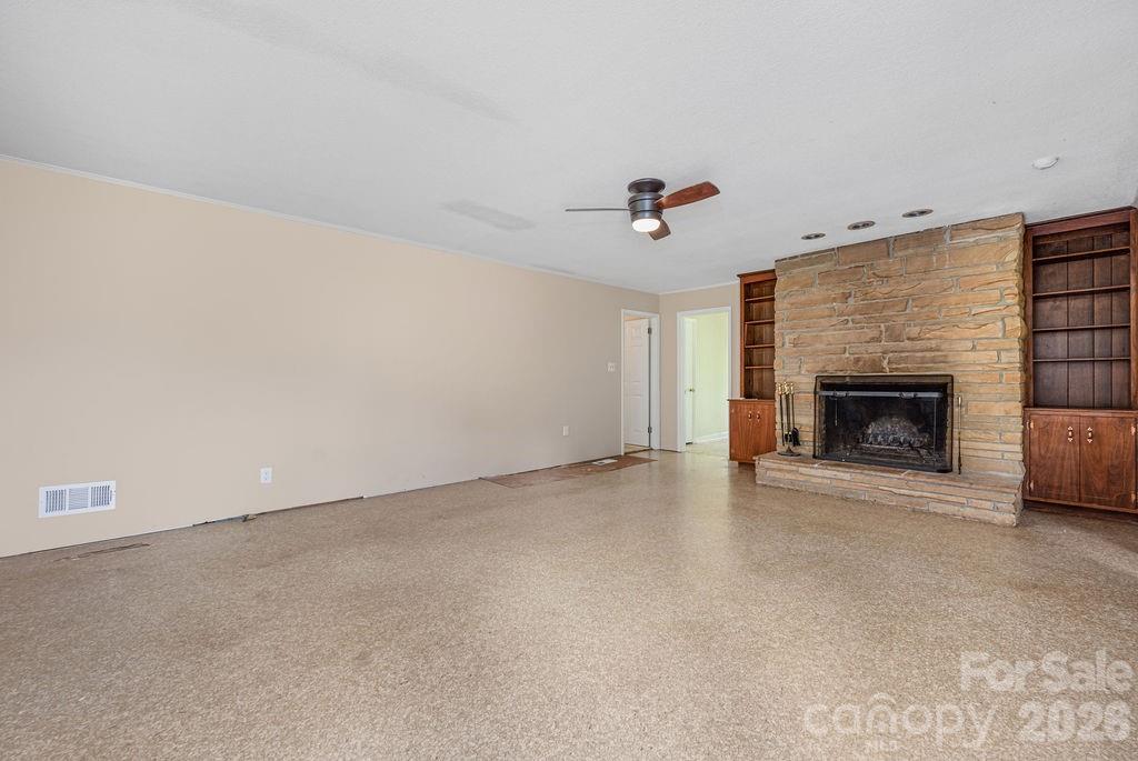 5022 Cheviot Road — Charlotte