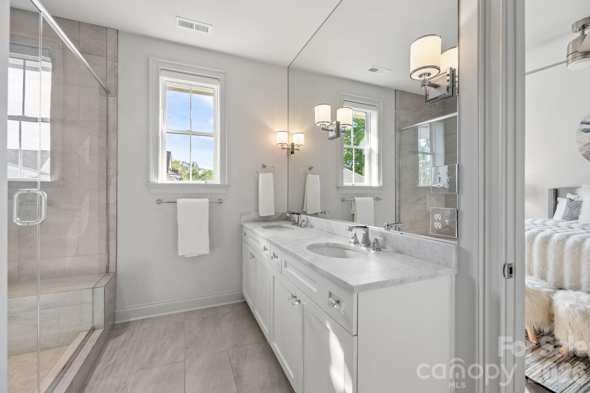 1241 Cotswold Place — Charlotte