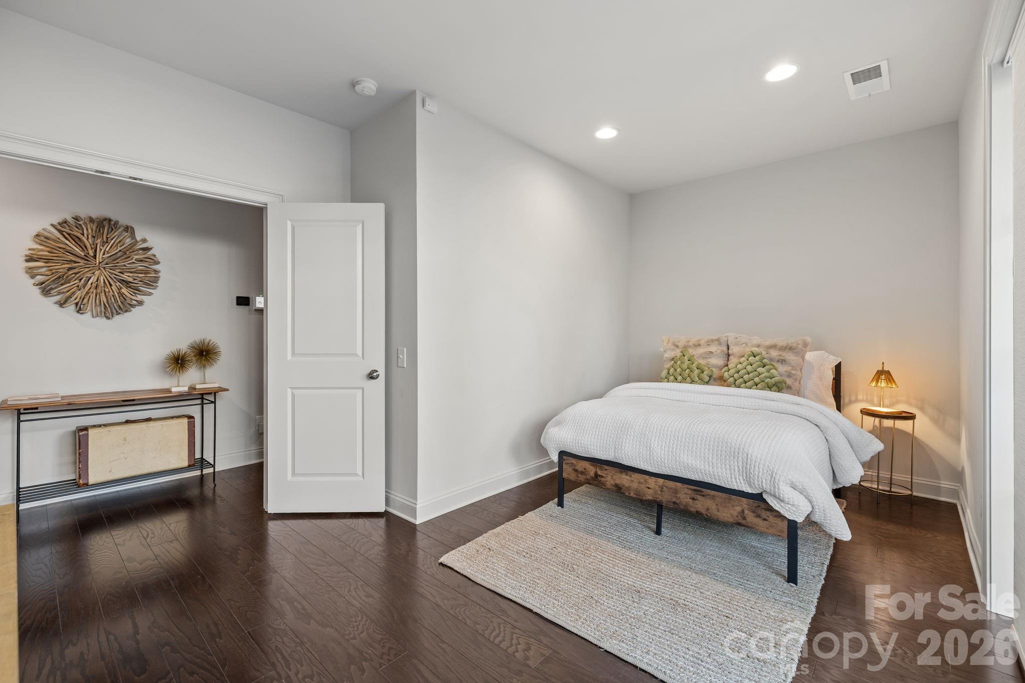 1241 Cotswold Place — Charlotte