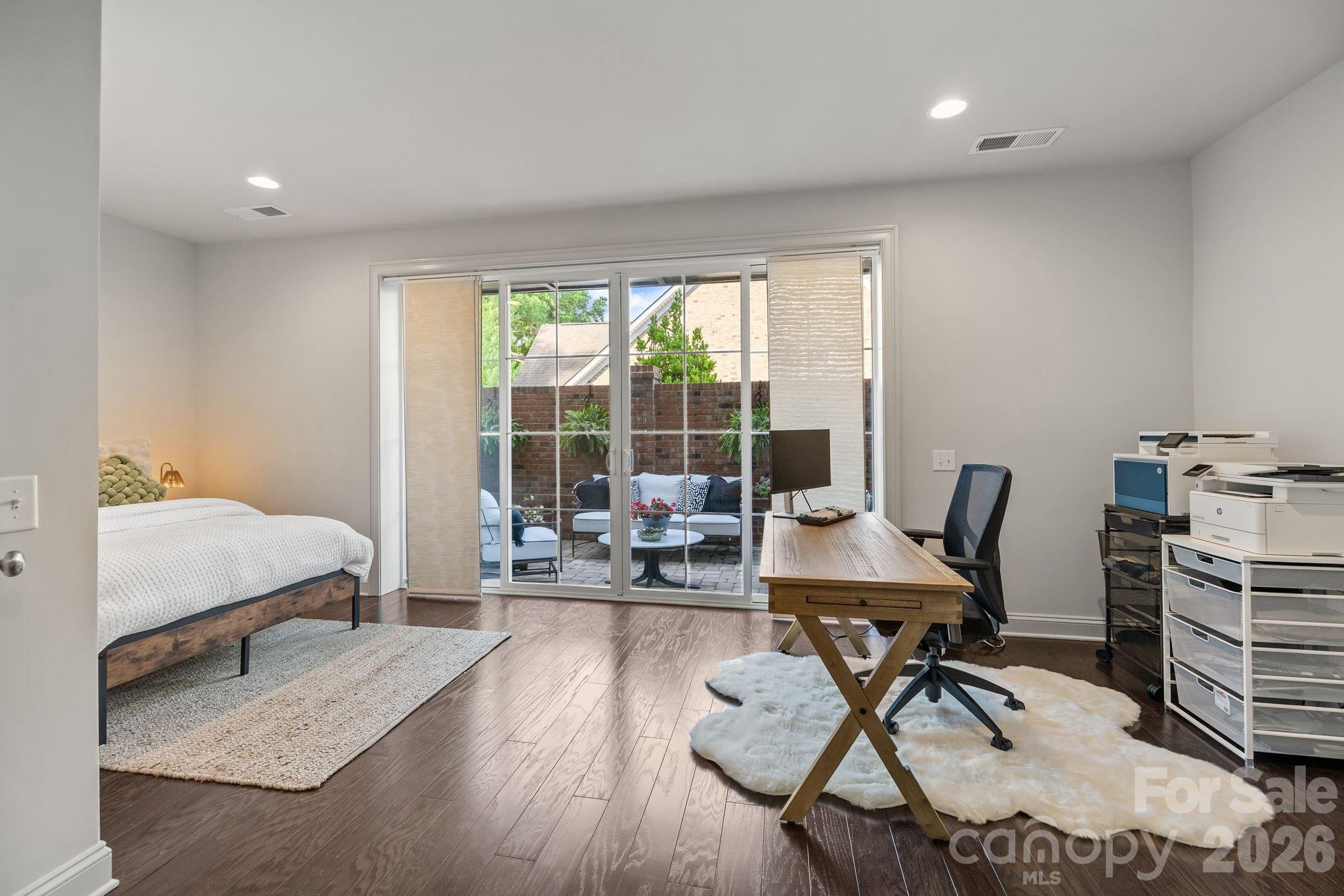 1241 Cotswold Place — Charlotte