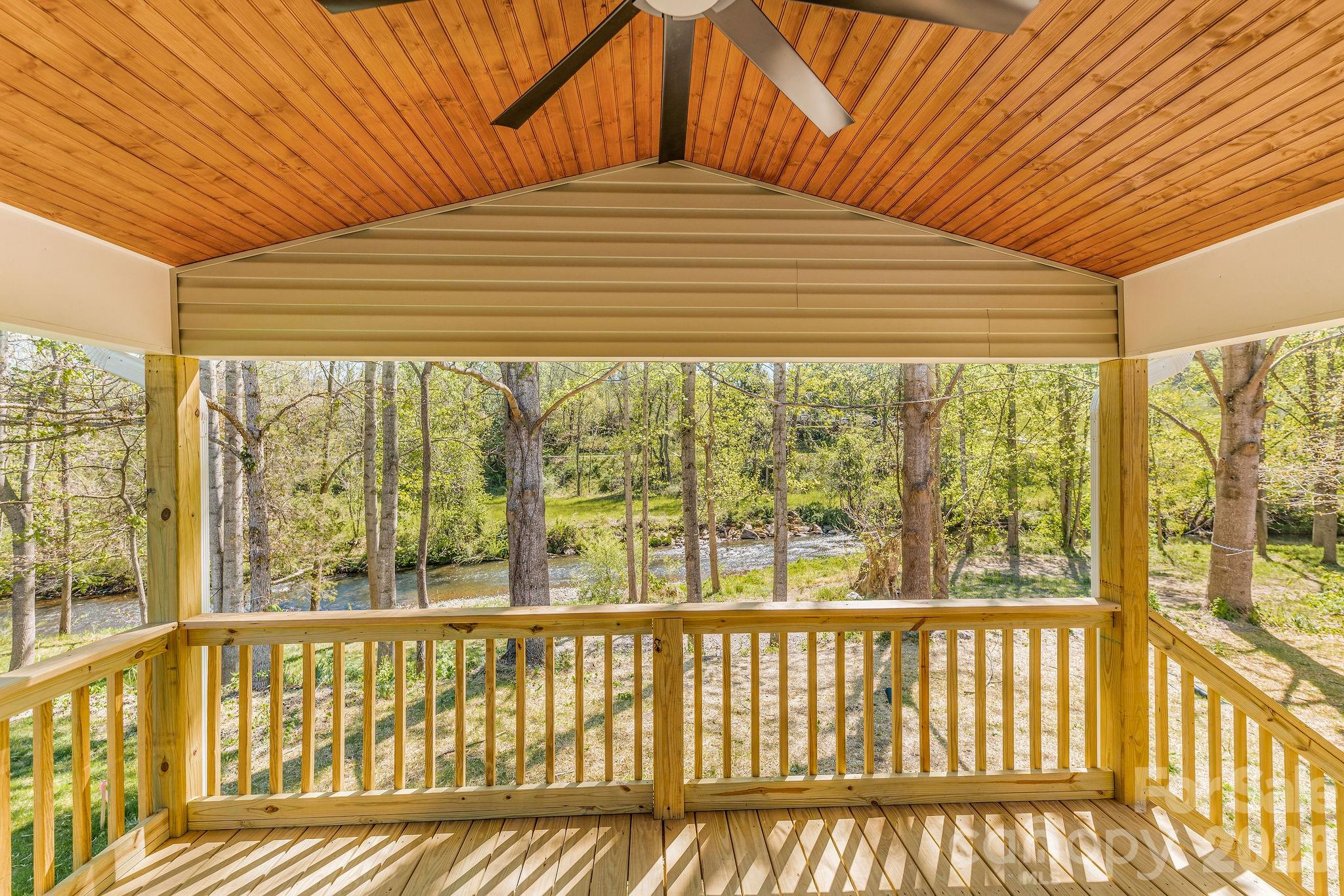 1196 Crabtree Road — Waynesville