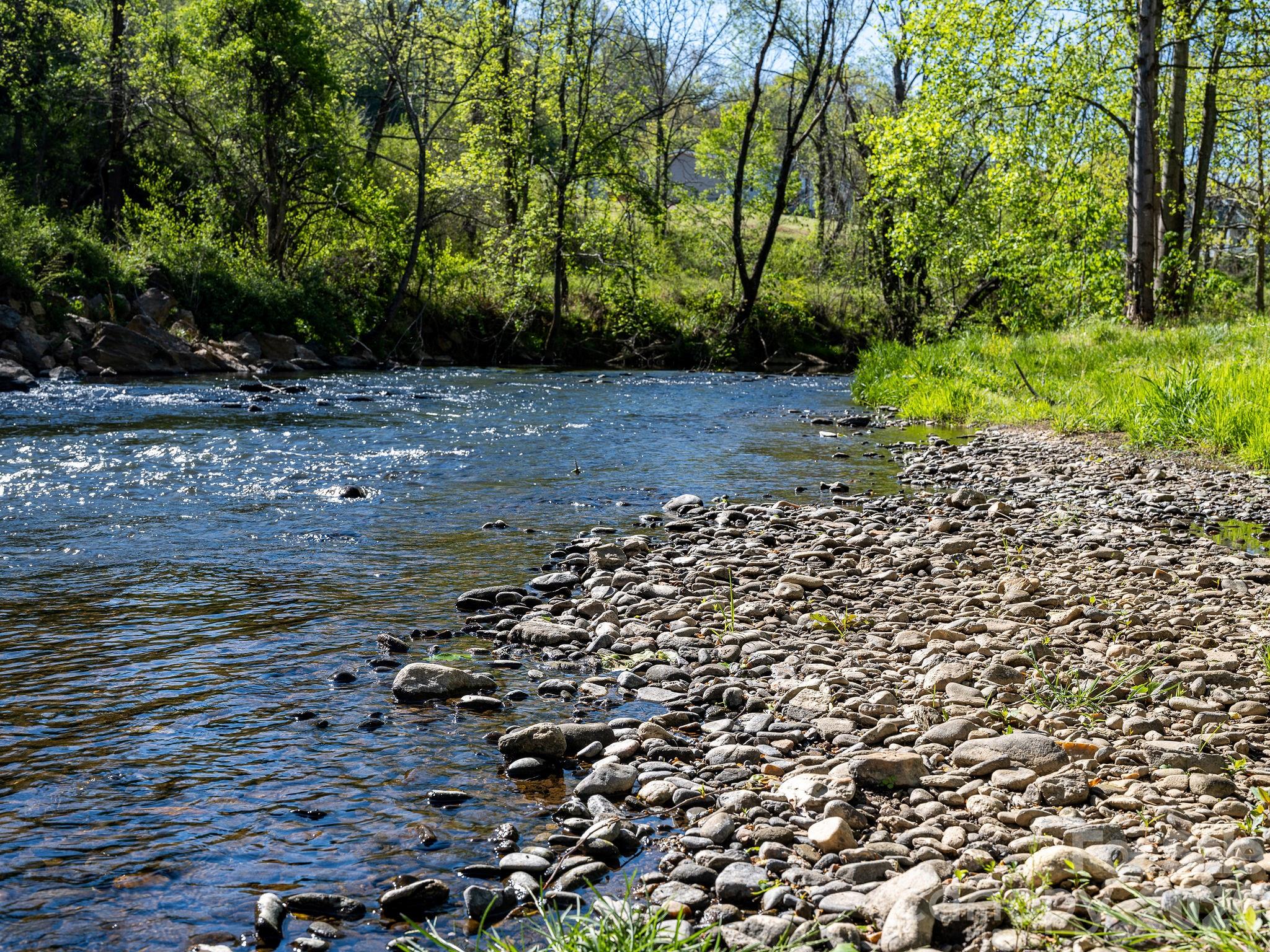 1196 Crabtree Road — Waynesville