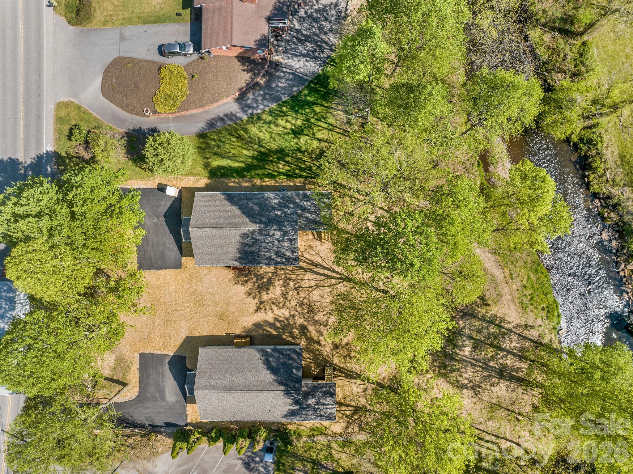 1196 Crabtree Road — Waynesville