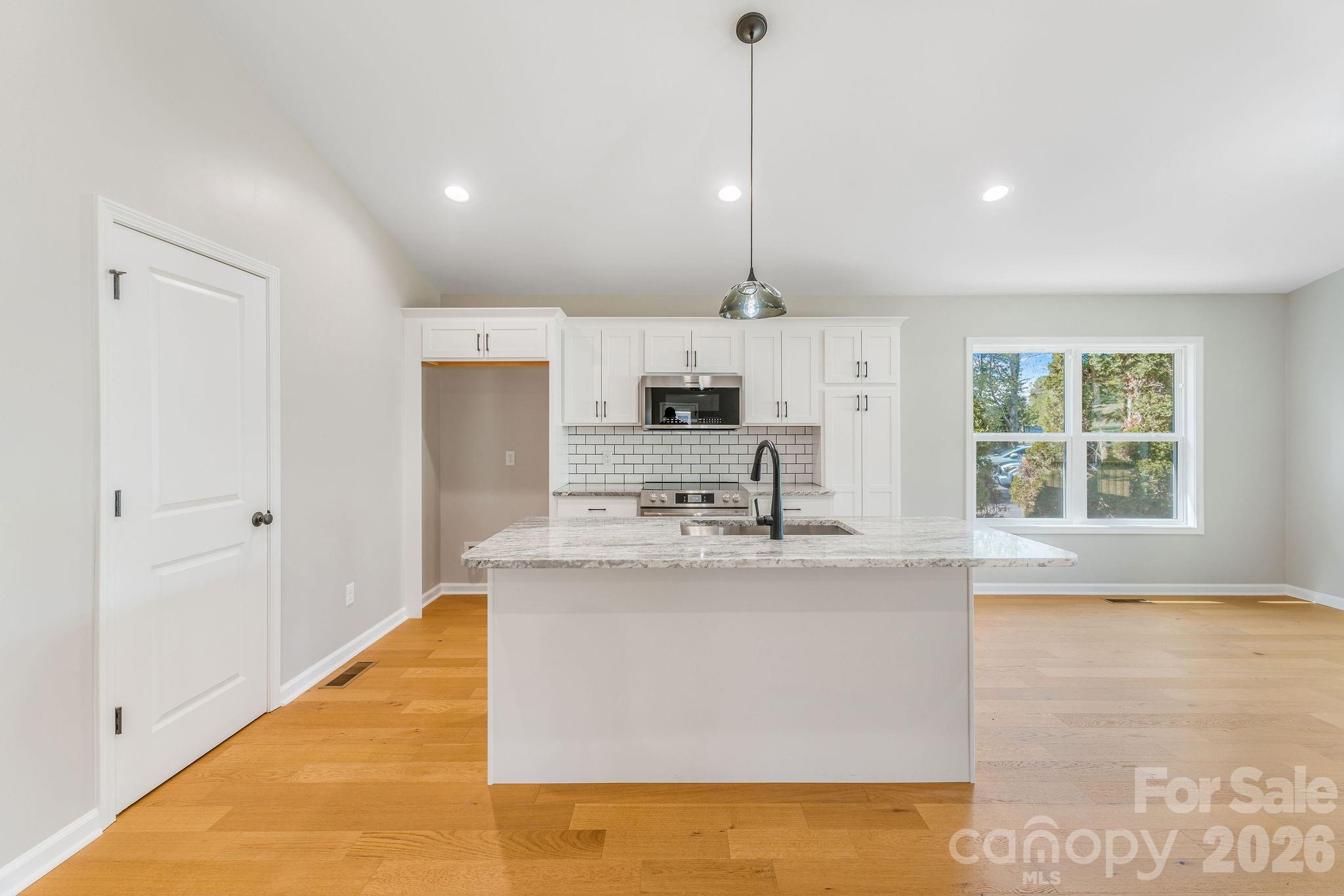 1182 Crabtree Road — Waynesville
