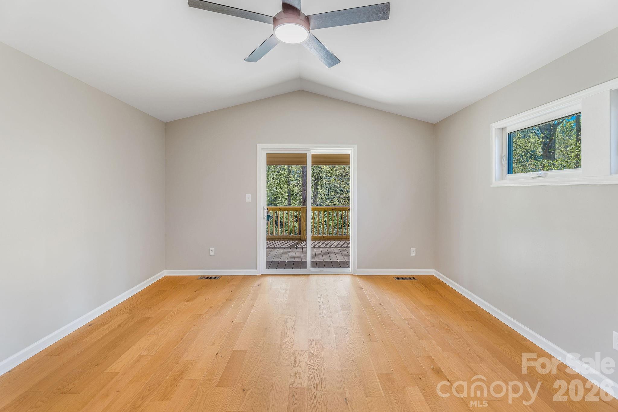 1182 Crabtree Road — Waynesville