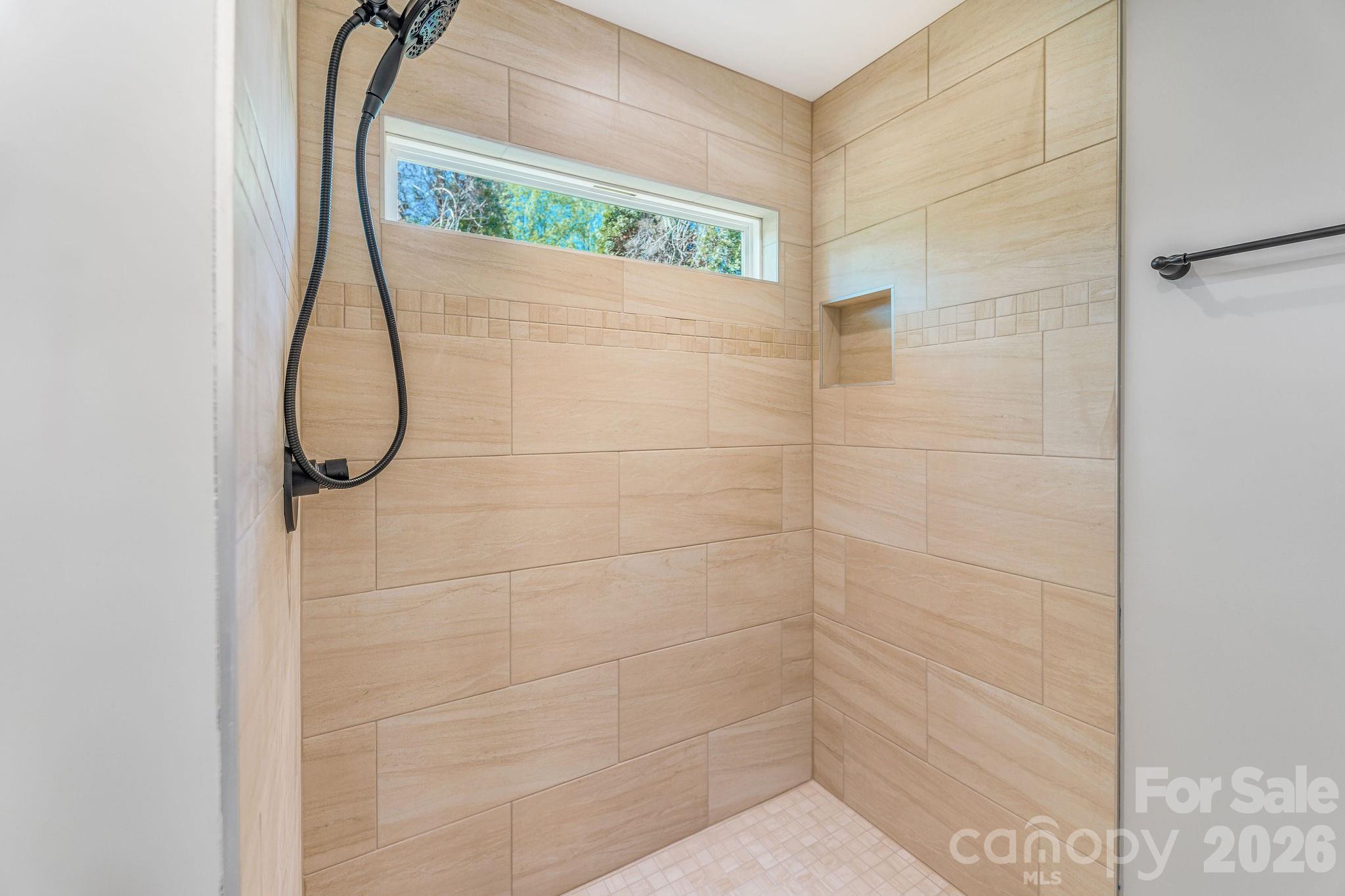 1182 Crabtree Road — Waynesville