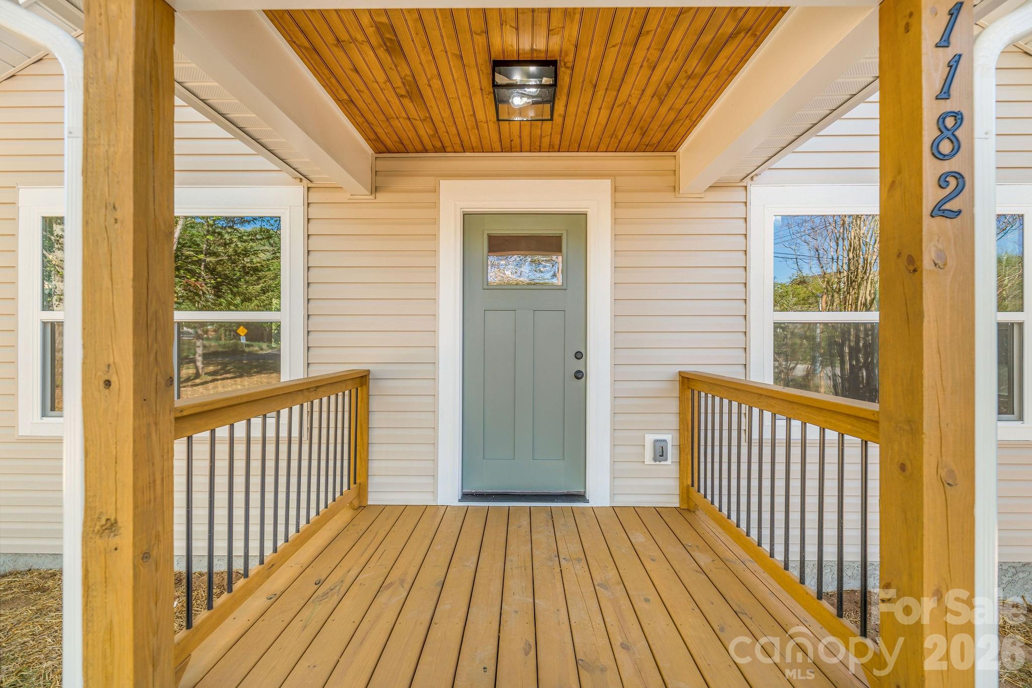 1182 Crabtree Road — Waynesville
