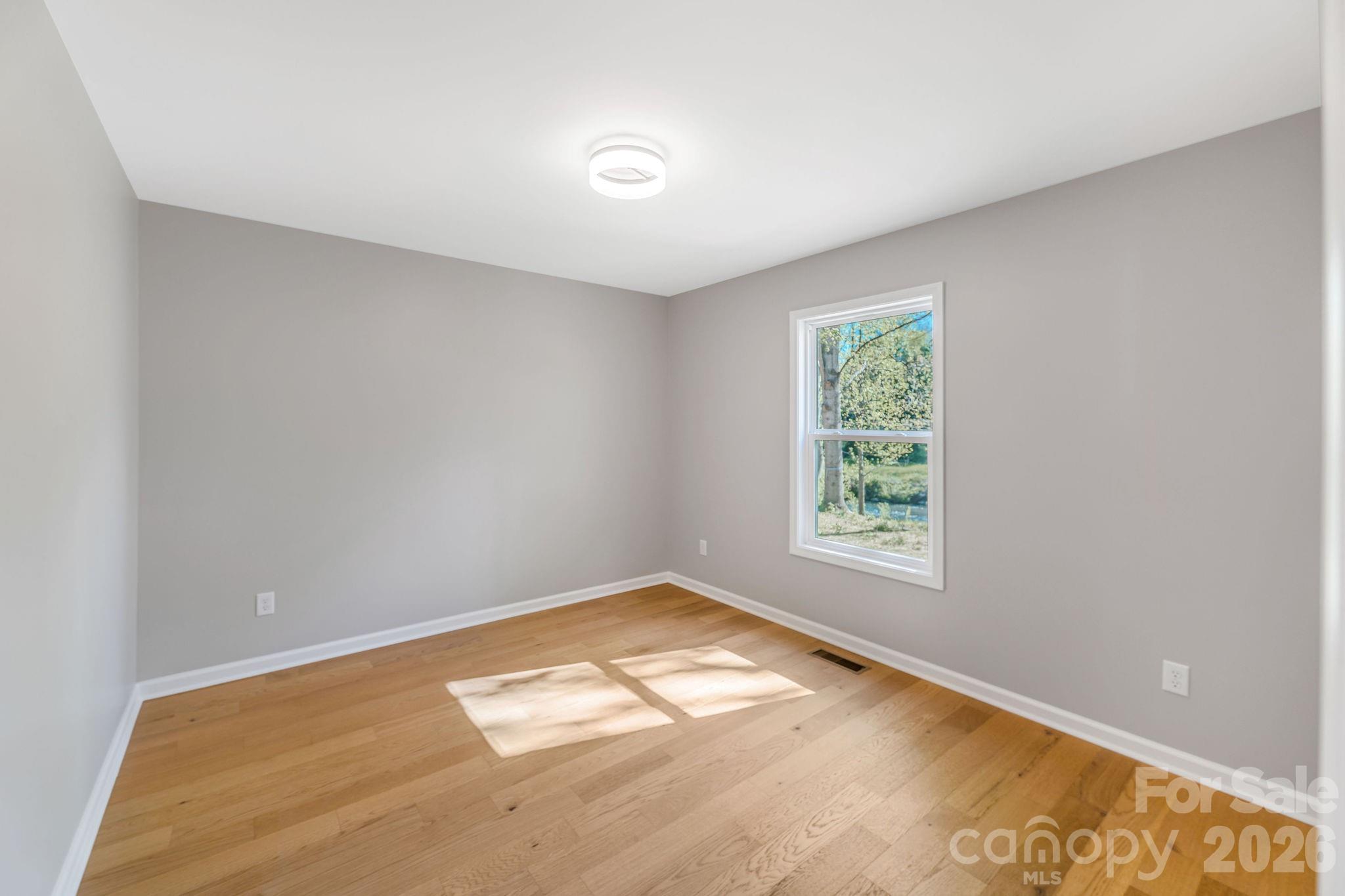 1182 Crabtree Road — Waynesville