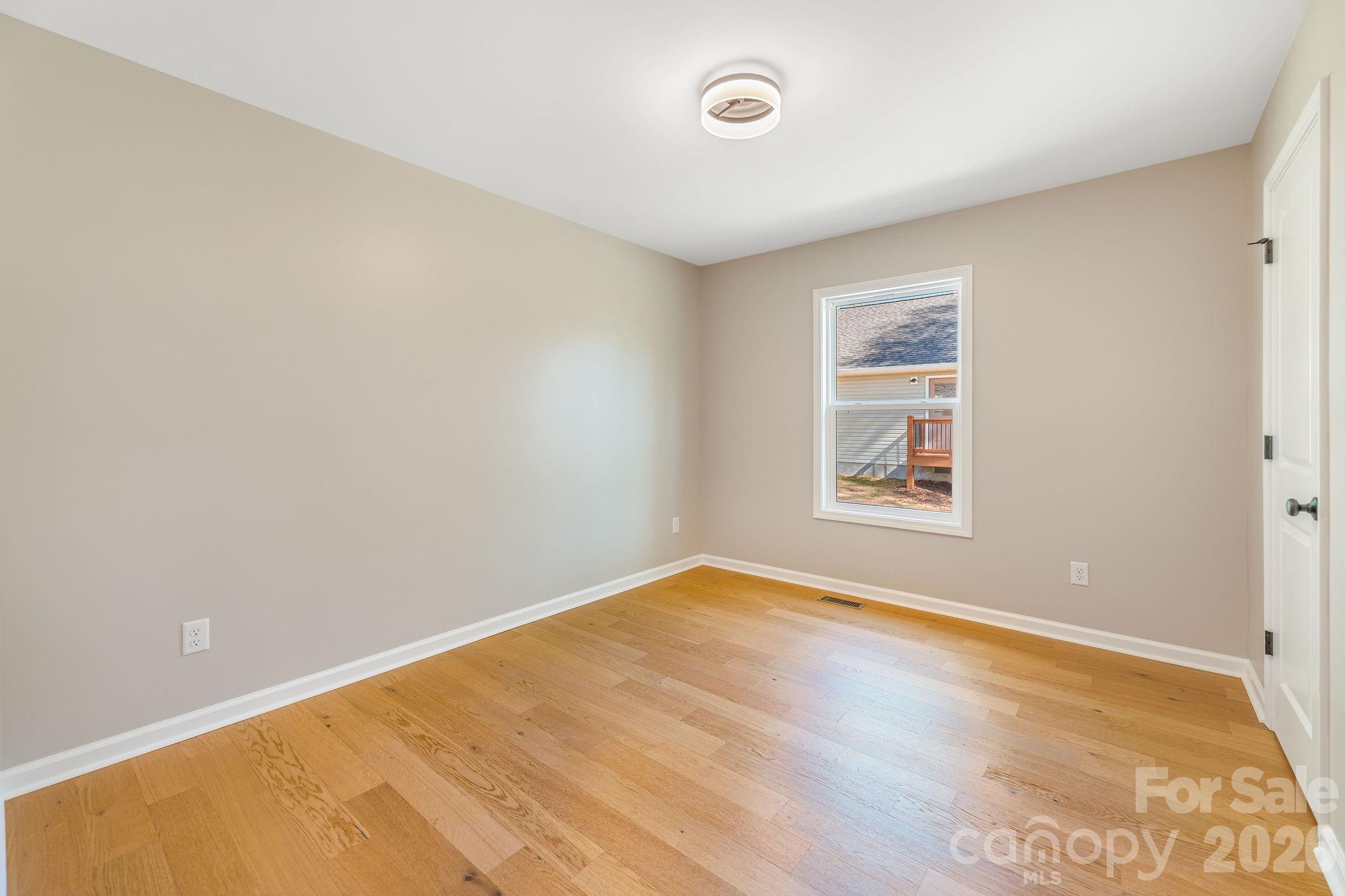 1182 Crabtree Road — Waynesville