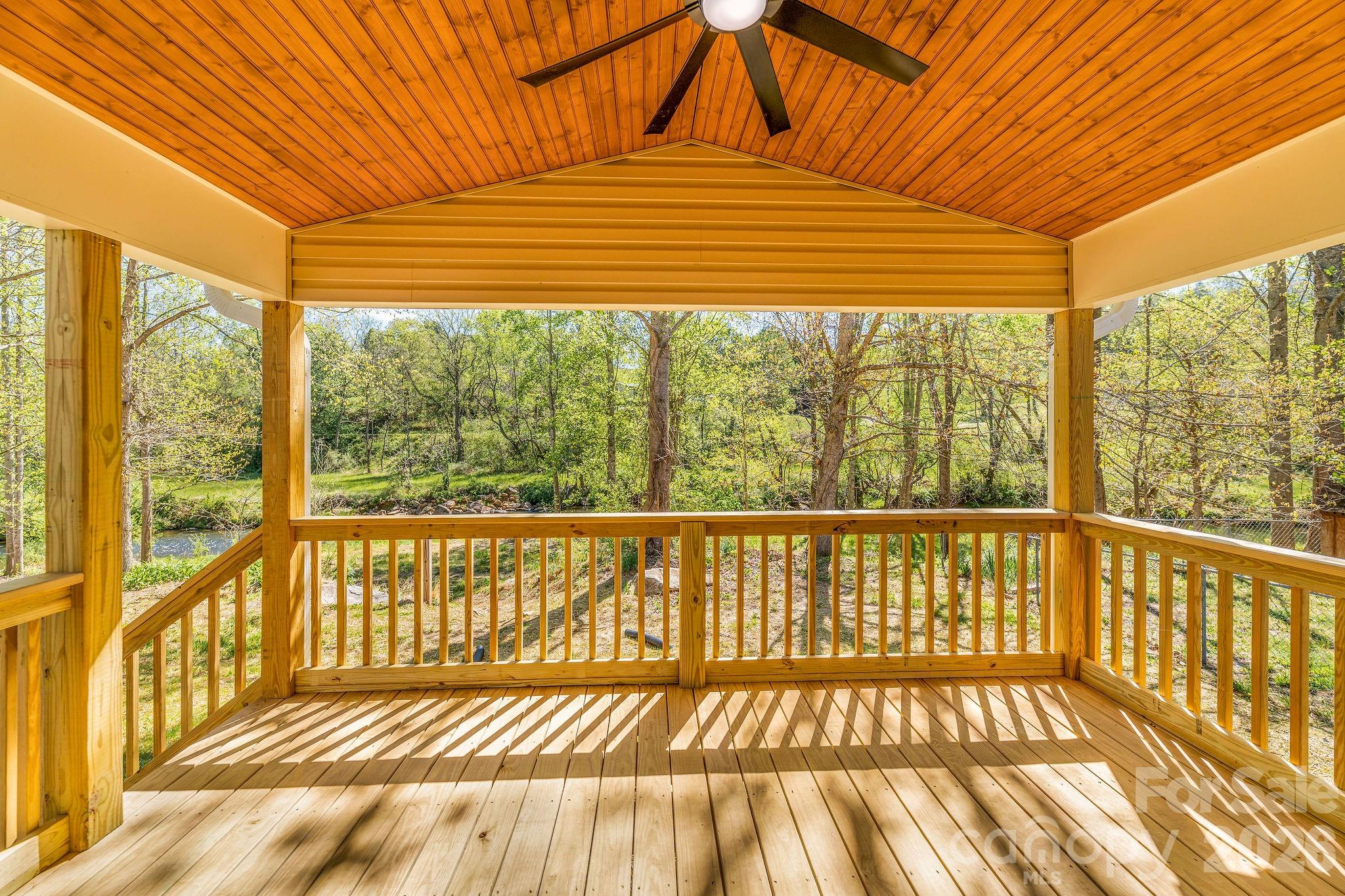 1182 Crabtree Road — Waynesville