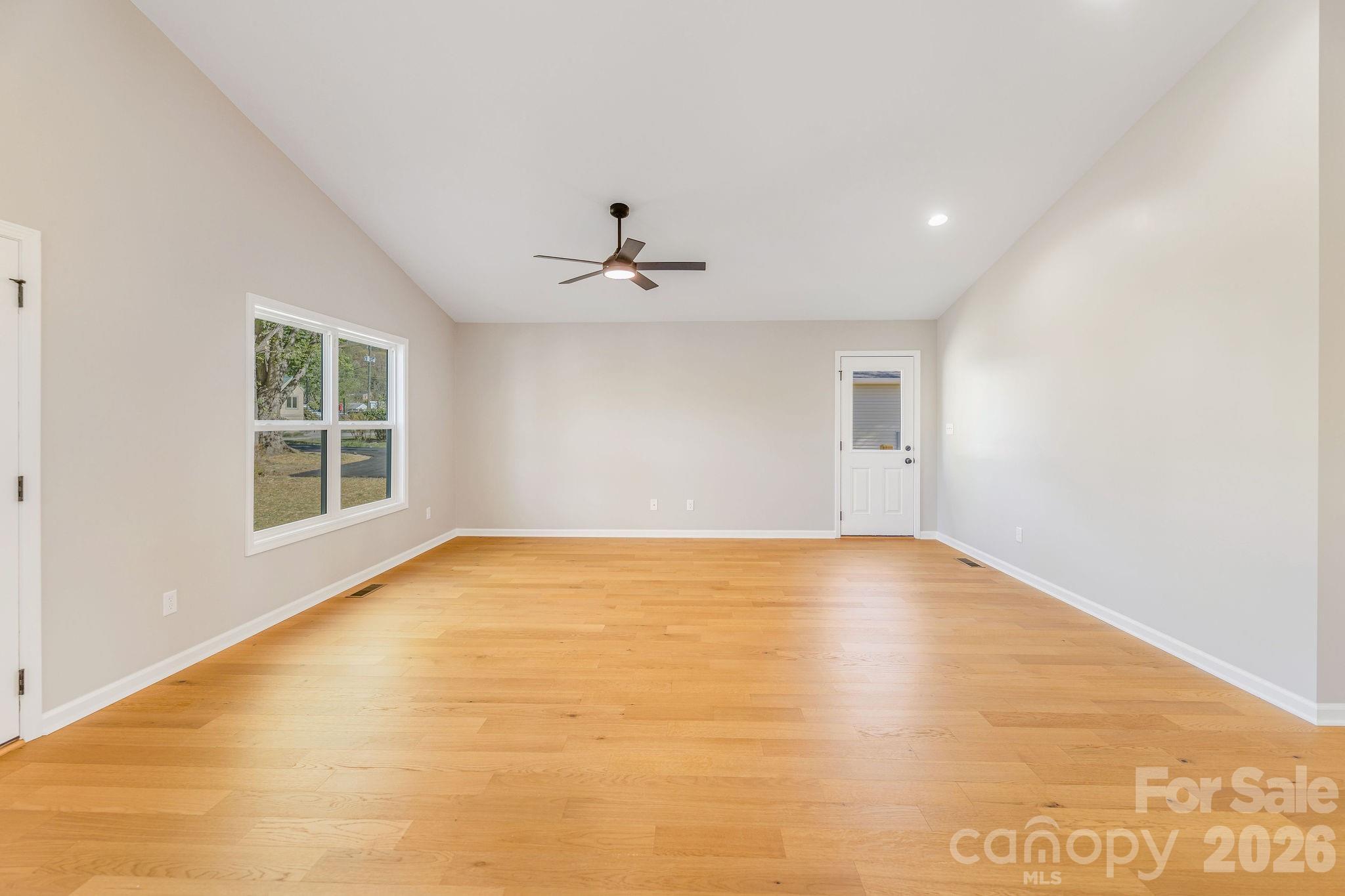 1182 Crabtree Road — Waynesville