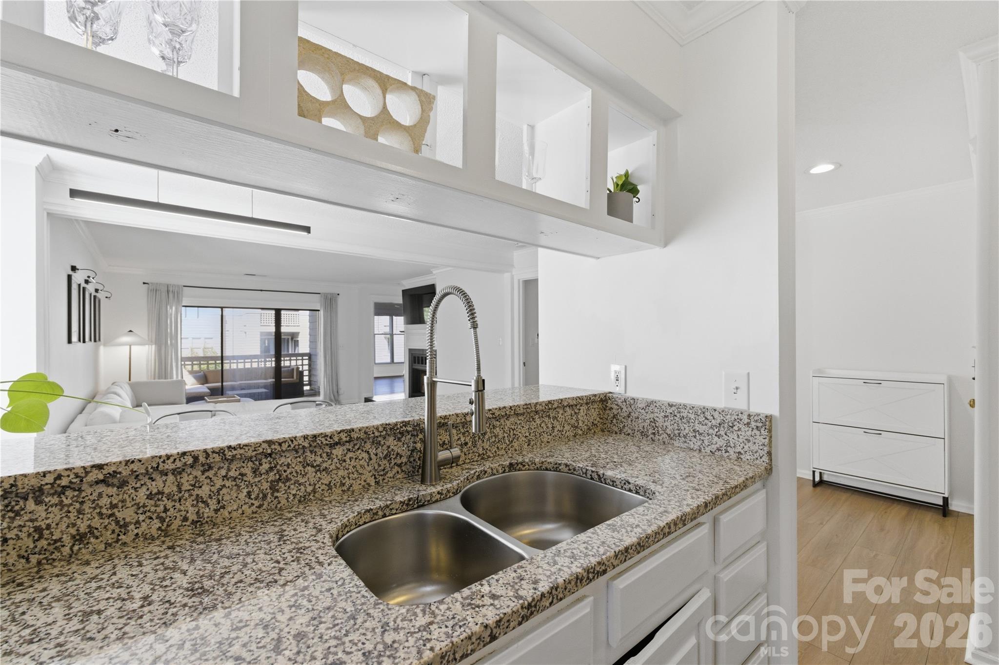308 Queens Road #32 — Charlotte