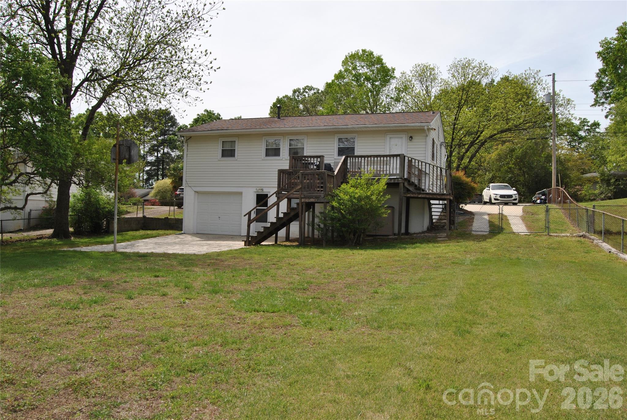 909 Timberlane Drive — Mount Holly