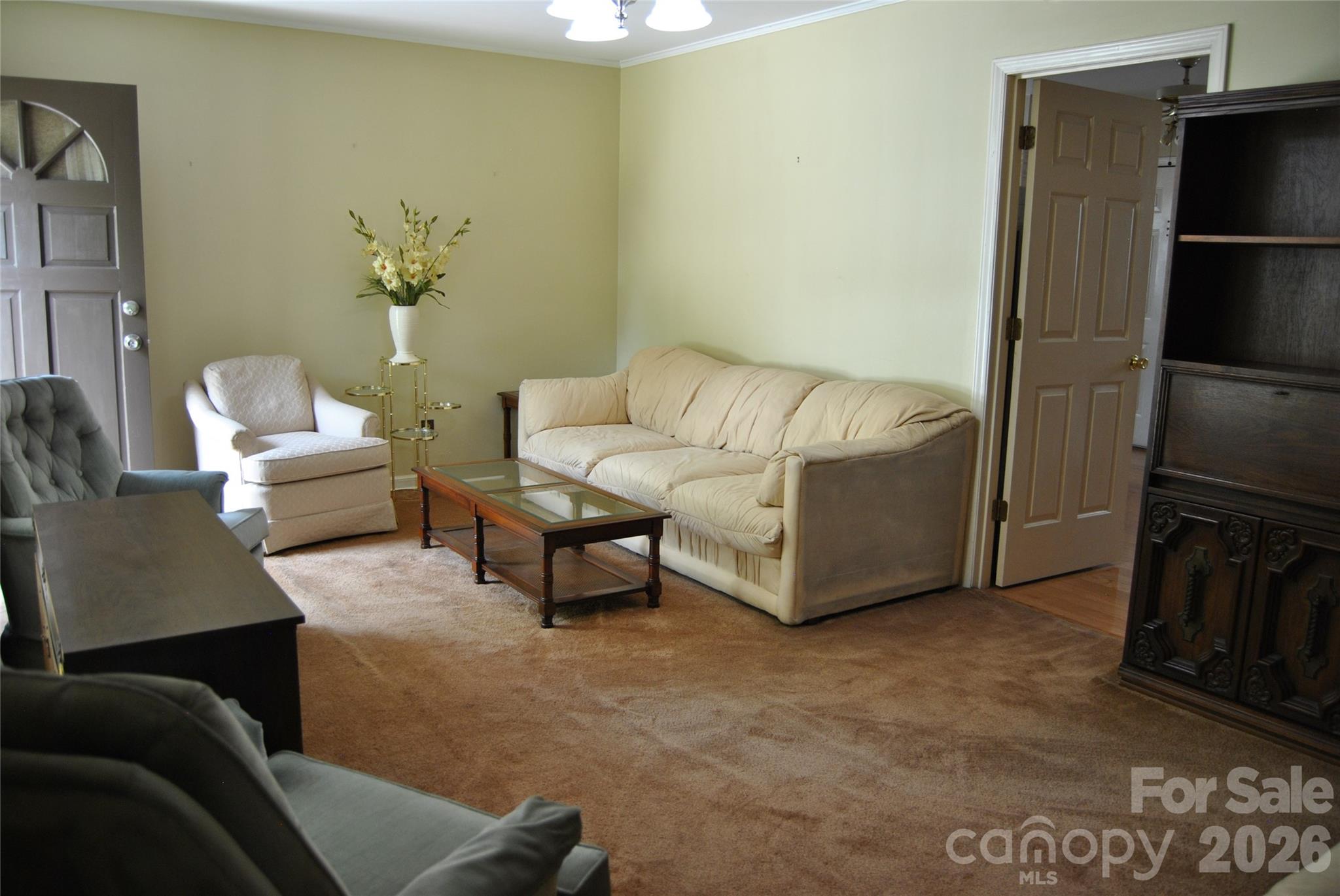 909 Timberlane Drive — Mount Holly
