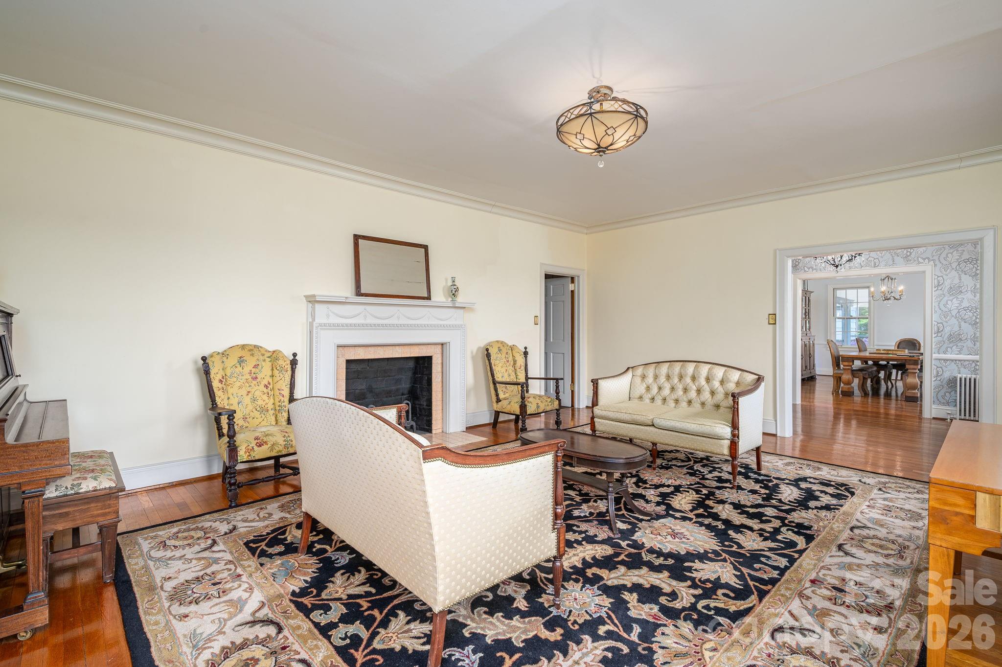 1233 General Hoke Drive — Lincolnton