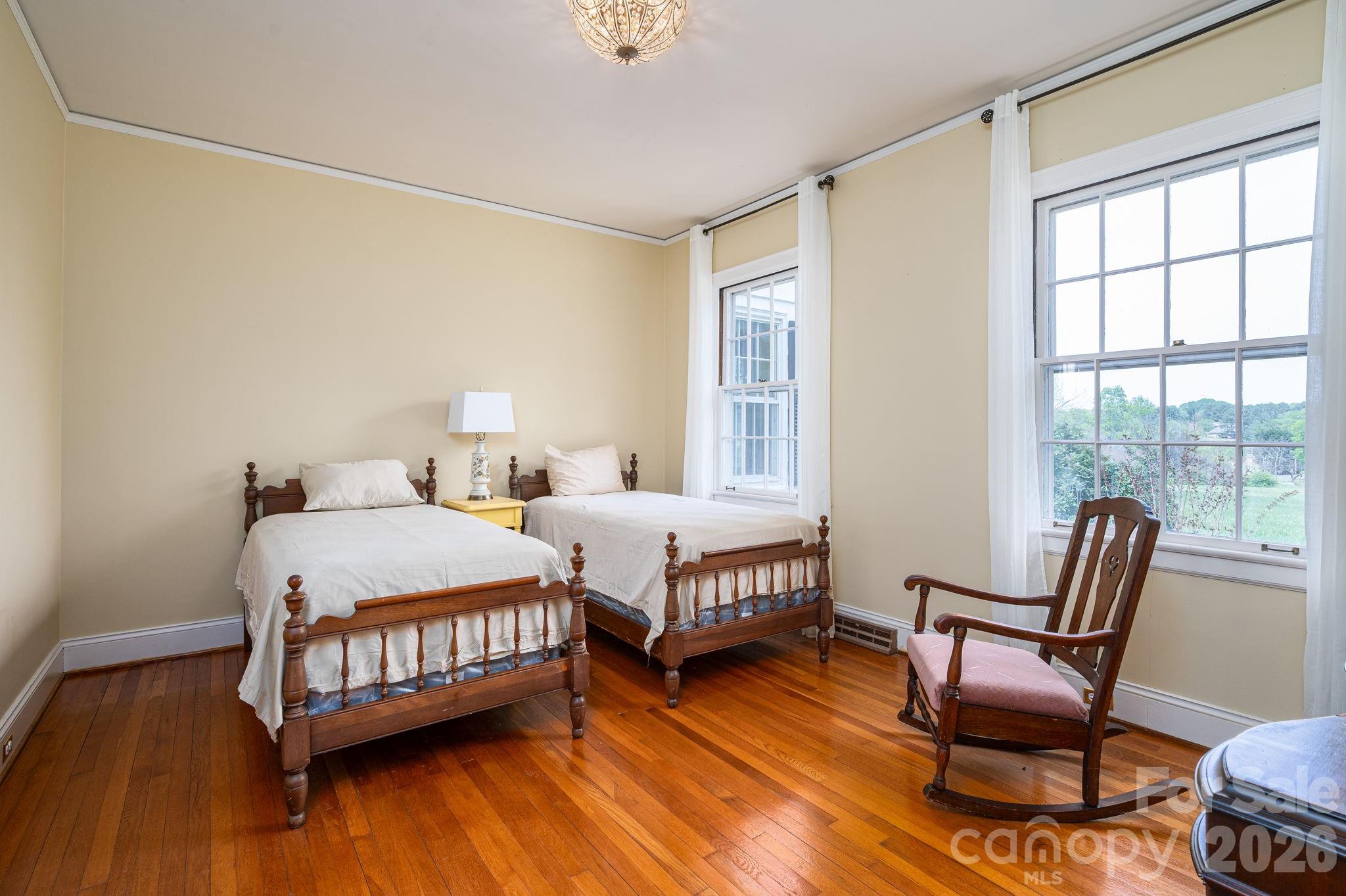 1233 General Hoke Drive — Lincolnton
