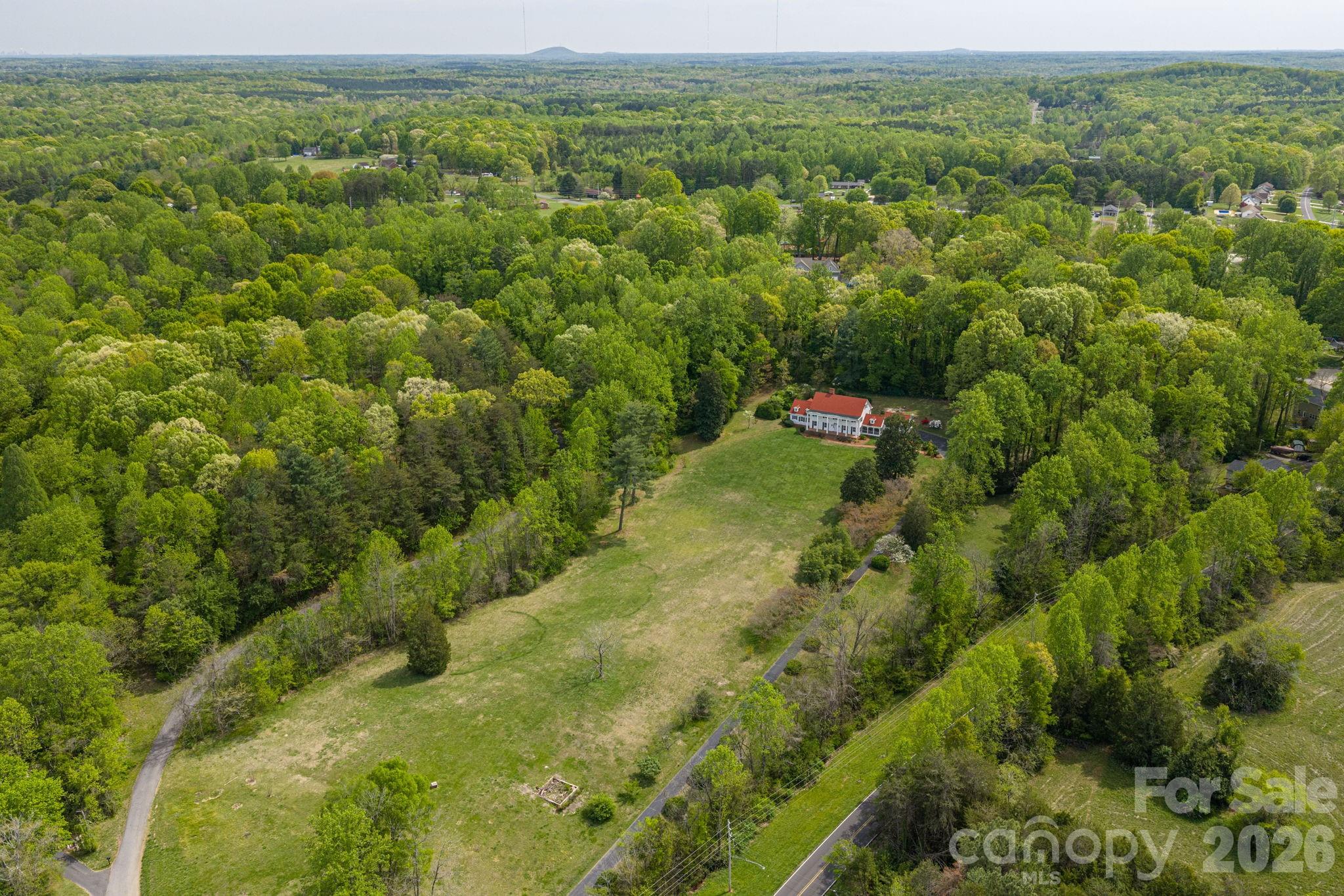 1233 General Hoke Drive — Lincolnton