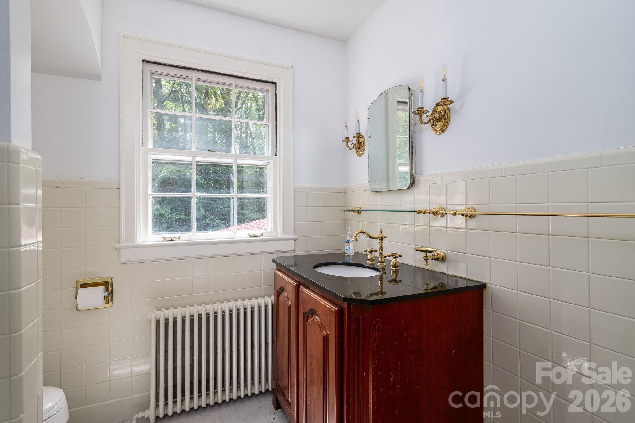 1233 General Hoke Drive — Lincolnton