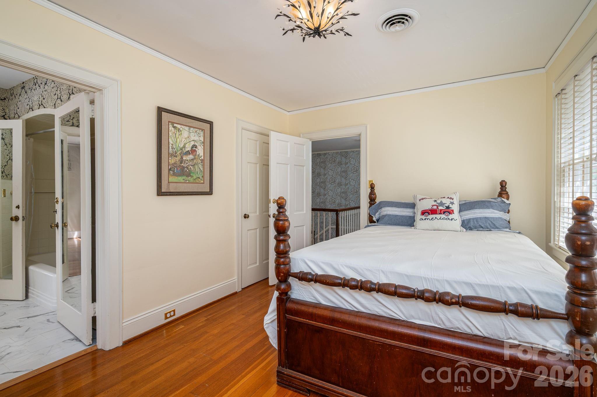 1233 General Hoke Drive — Lincolnton