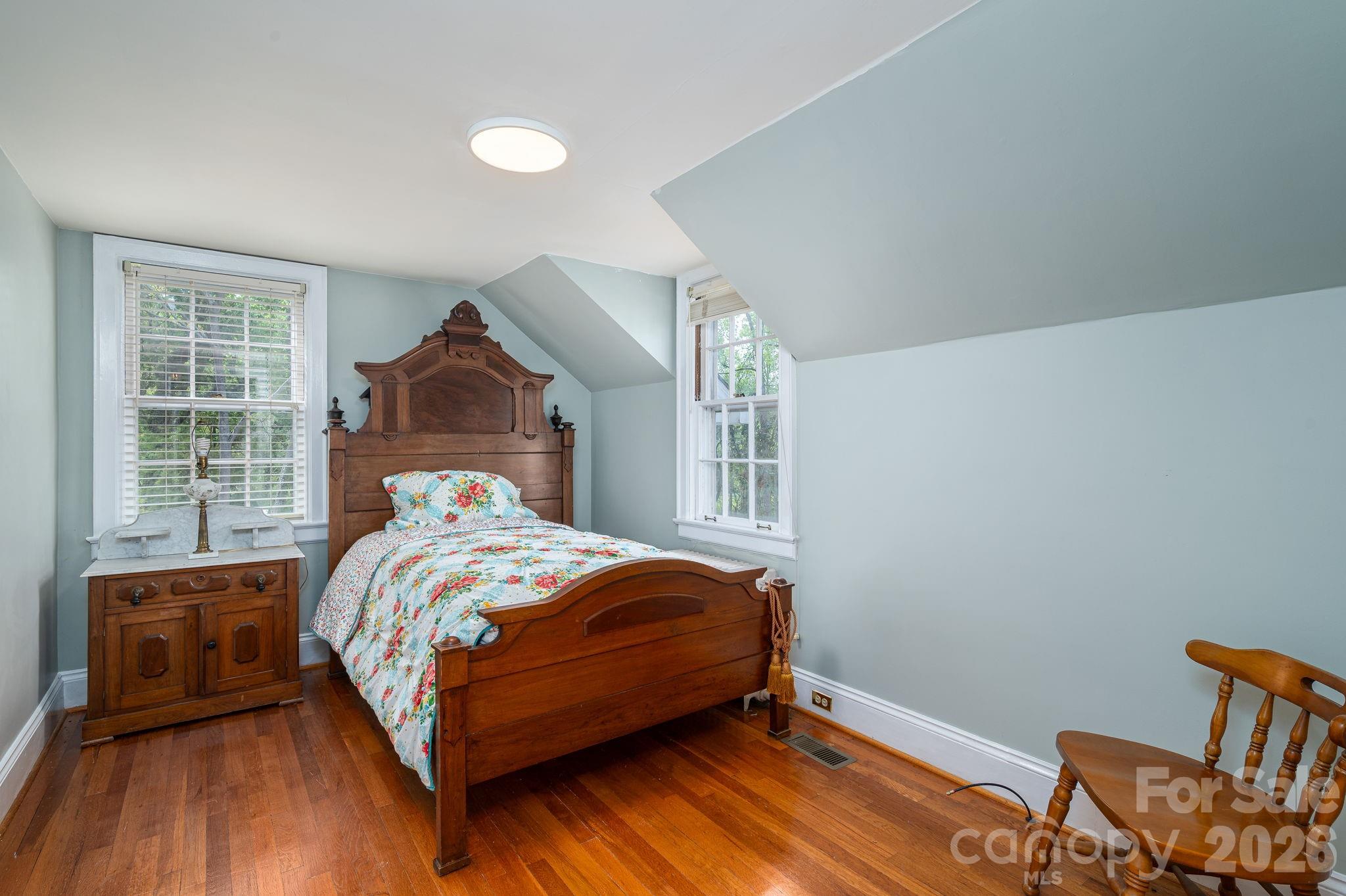 1233 General Hoke Drive — Lincolnton