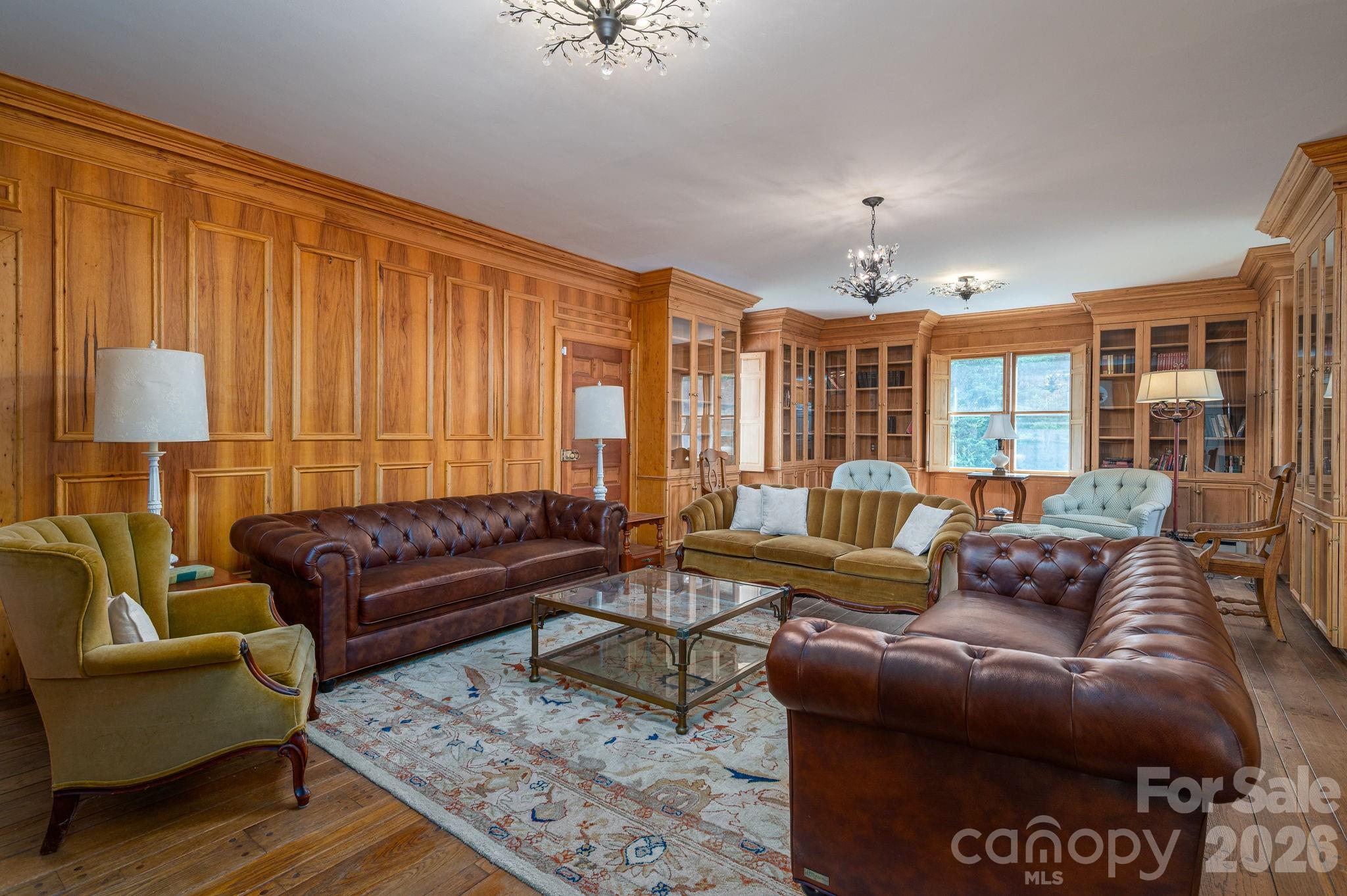 1233 General Hoke Drive — Lincolnton