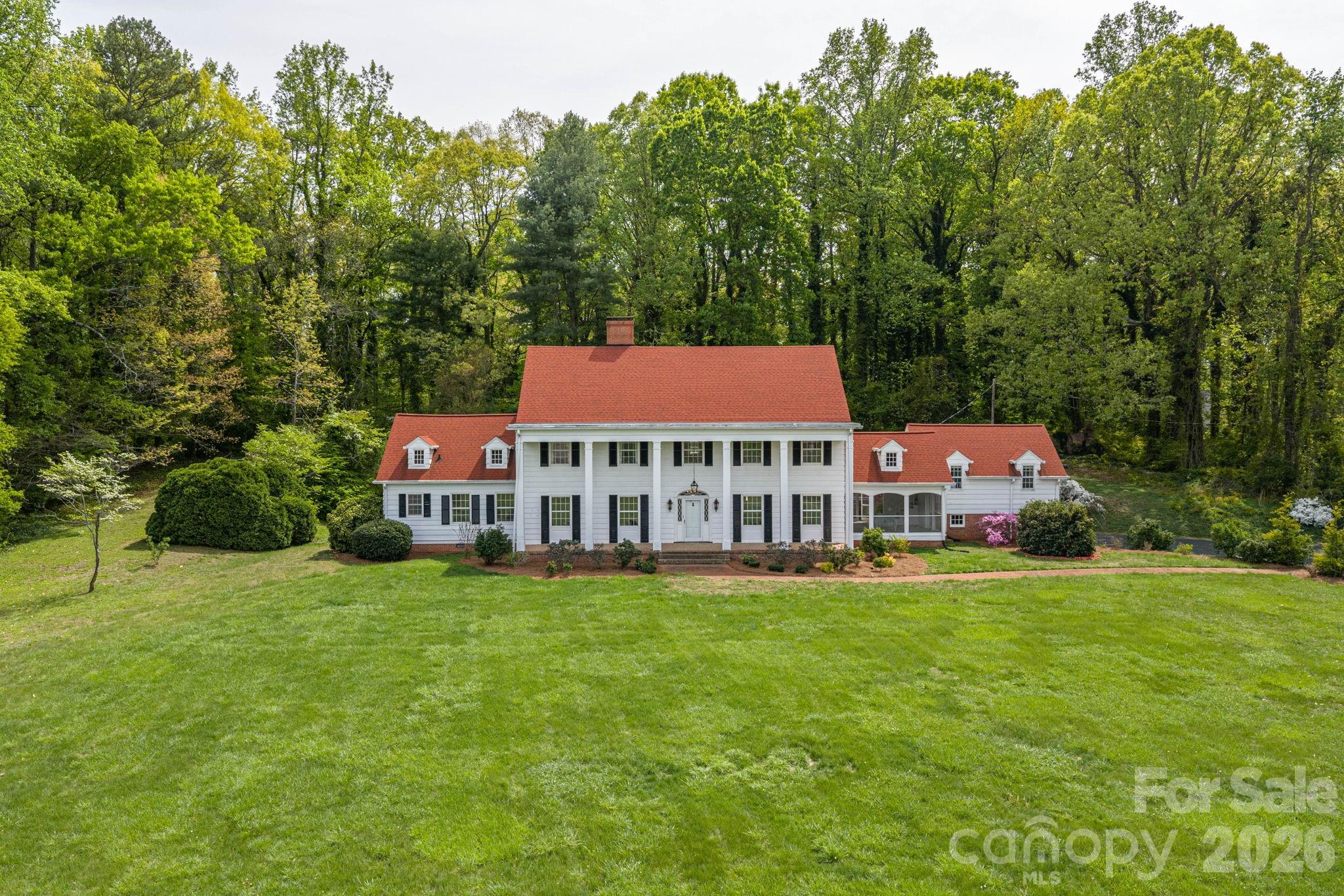 1233 General Hoke Drive — Lincolnton