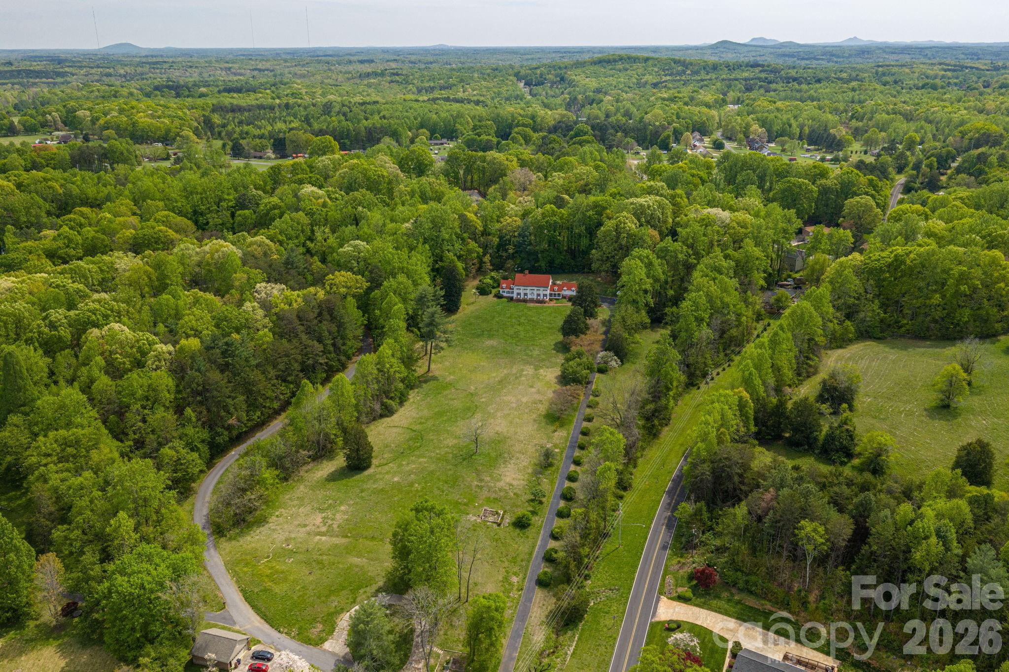 1233 General Hoke Drive — Lincolnton