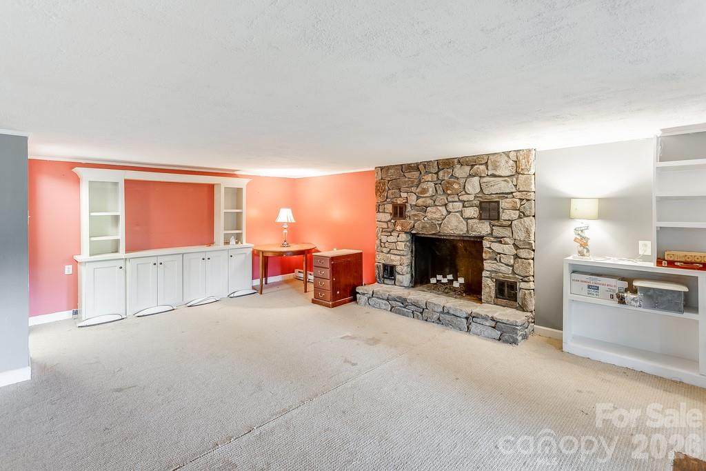3 Odie Lane — Candler