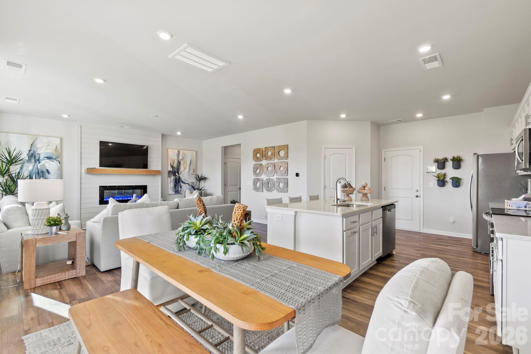 685 Cashion Road — York