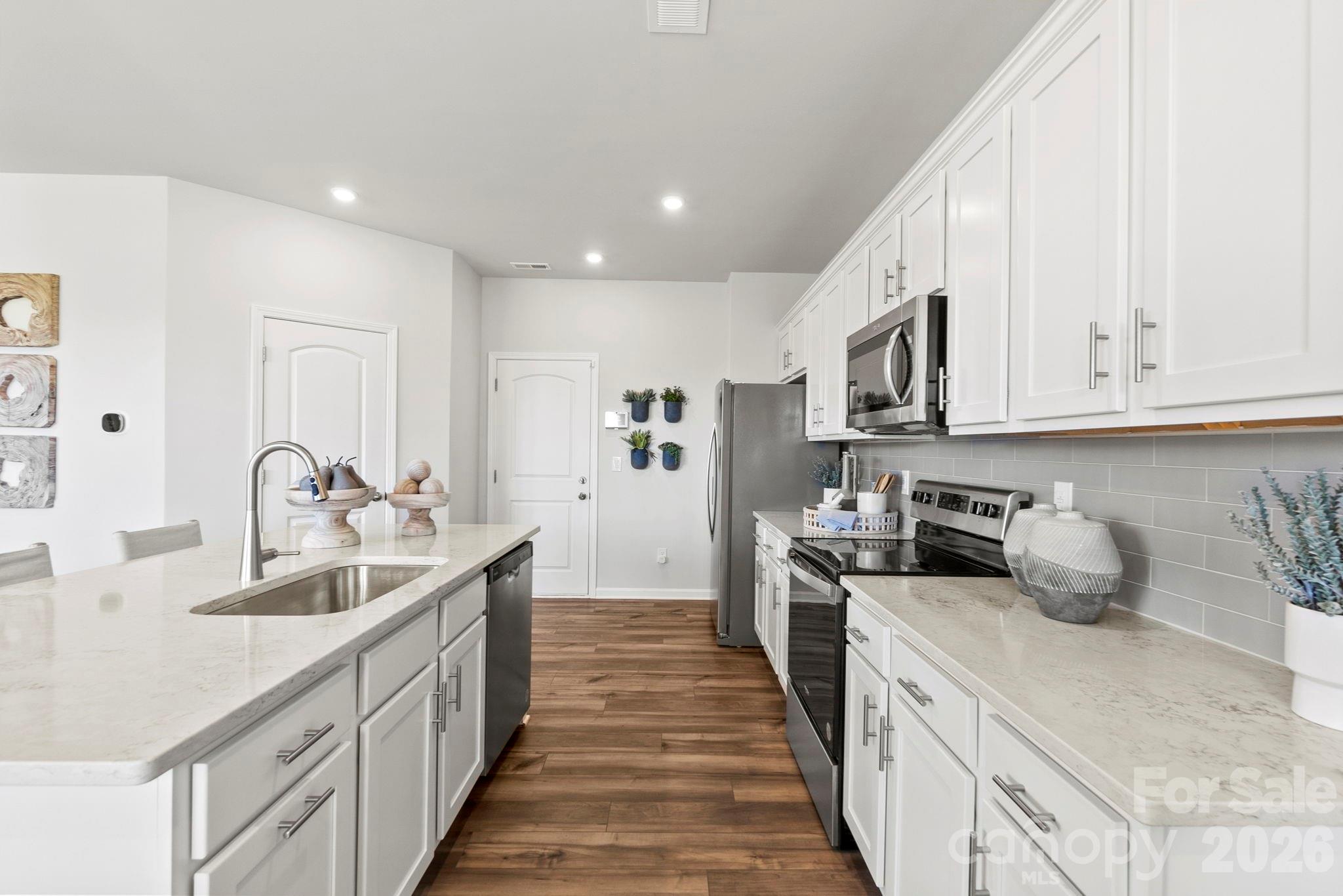 685 Cashion Road — York